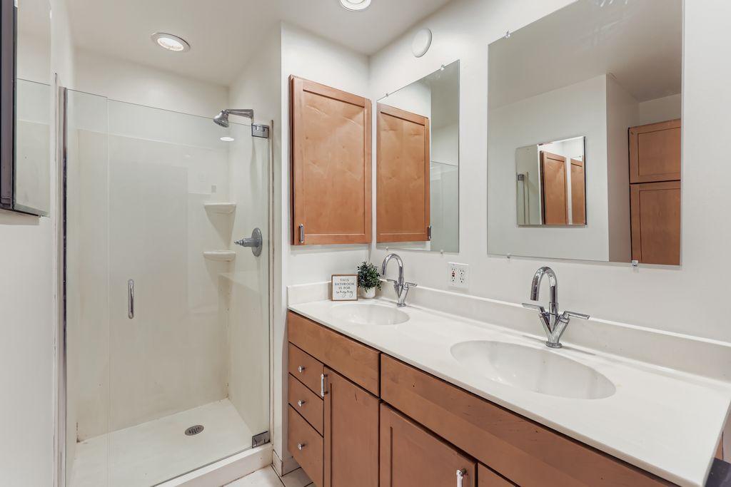 3333 Lake Johanna Boulevard