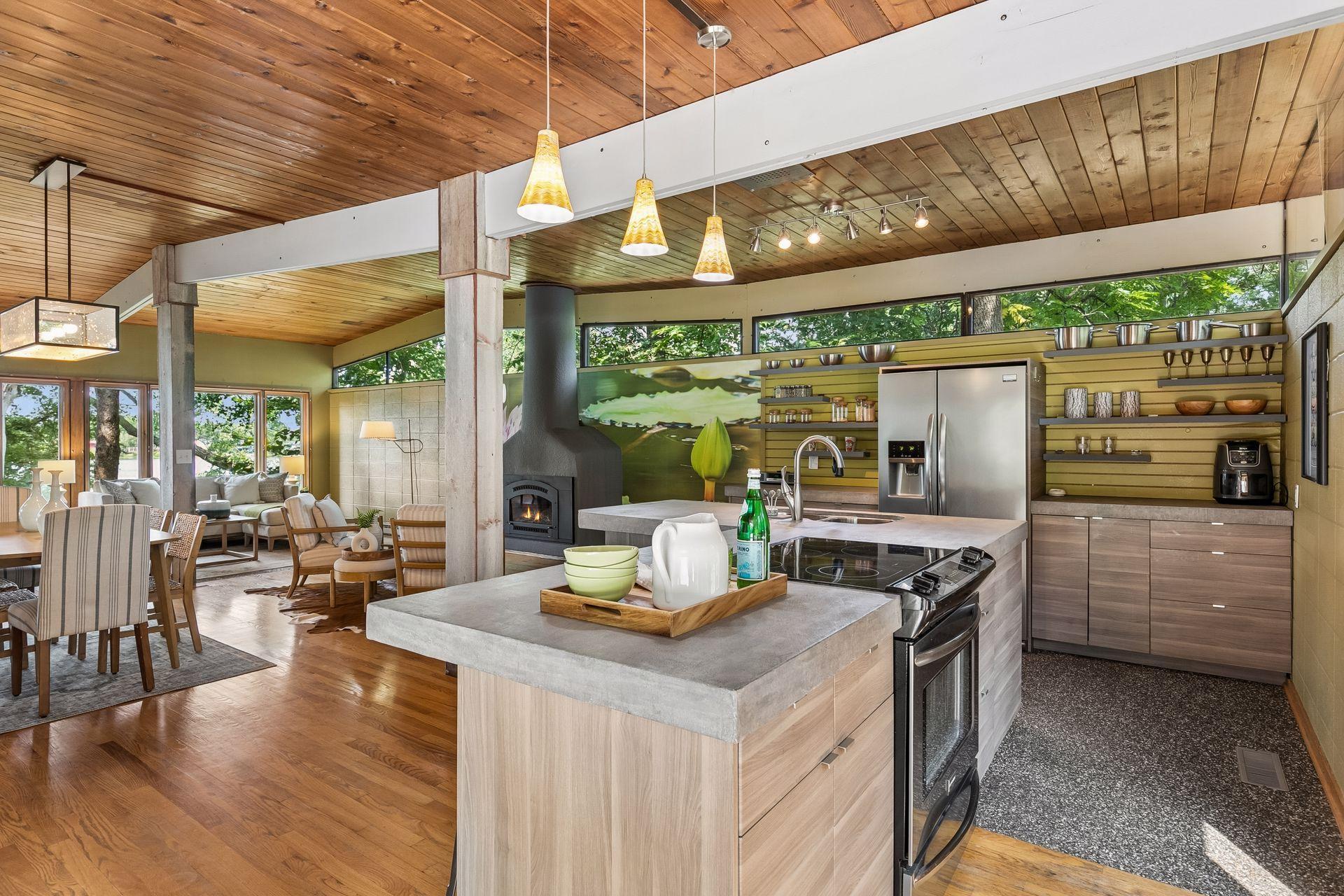40 E Golden Lake Road