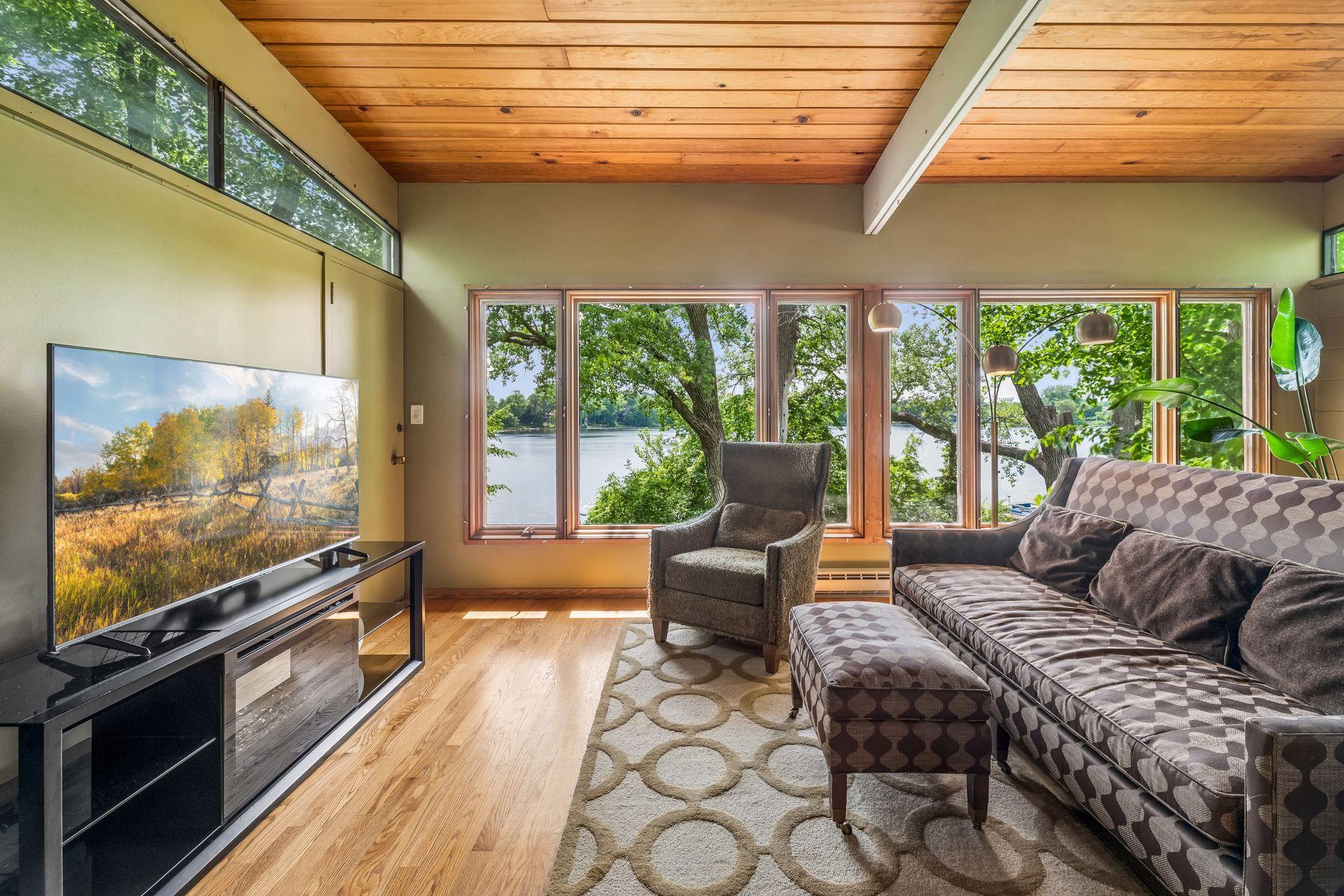 40 E Golden Lake Road