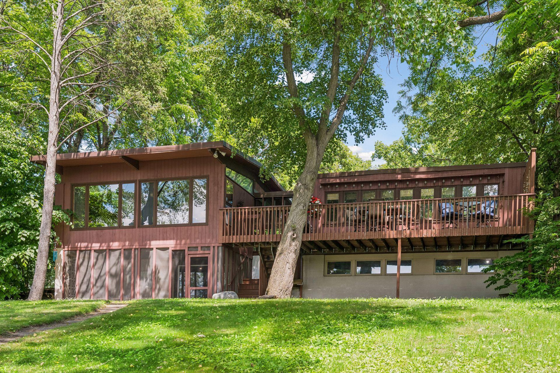 40 E Golden Lake Road