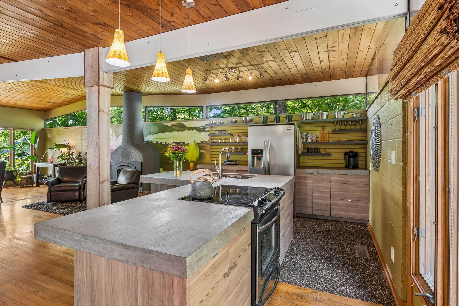 40 E Golden Lake Road