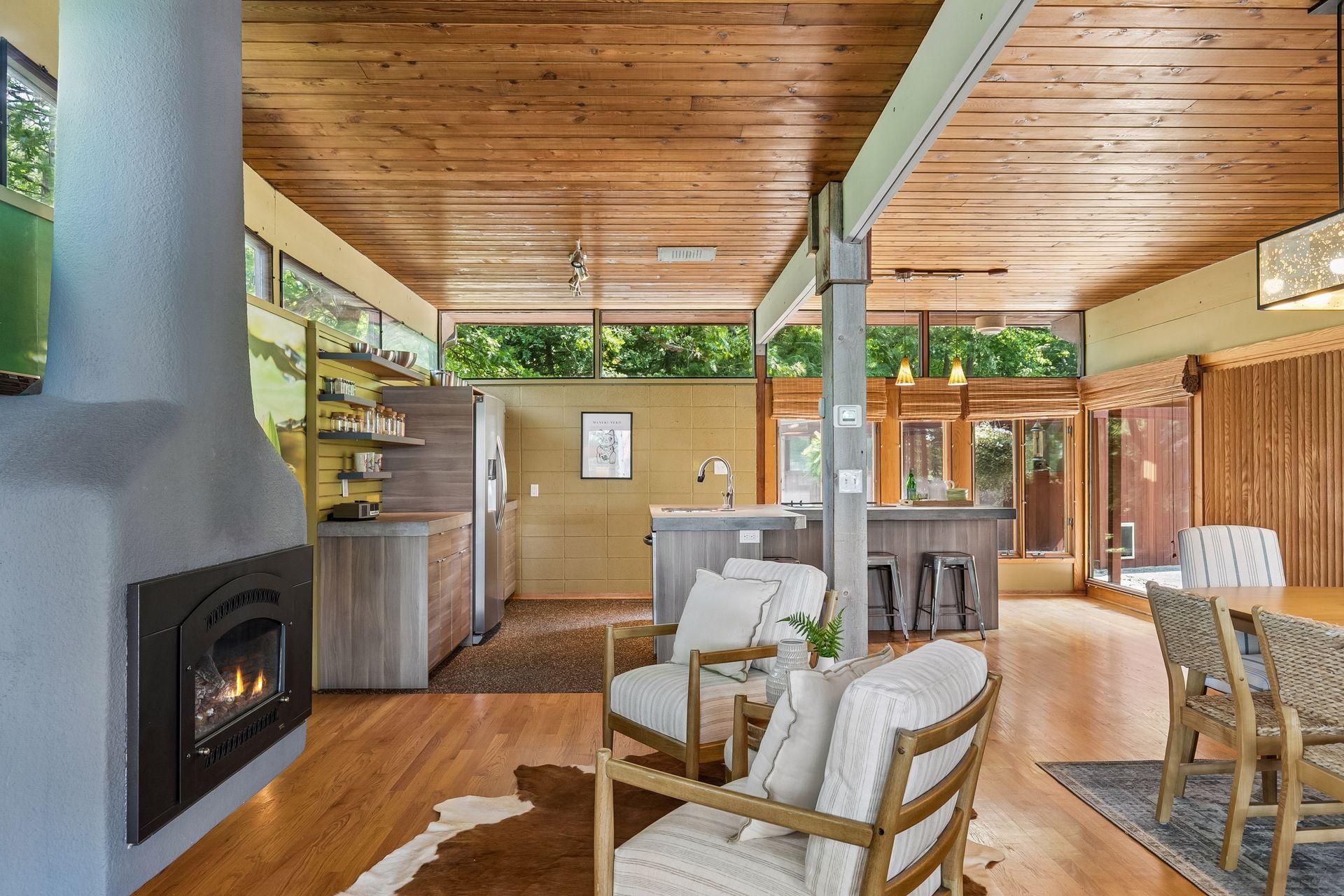 40 E Golden Lake Road