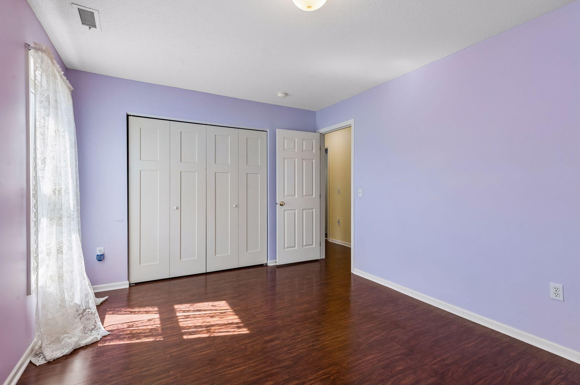 2433 Columbus Court