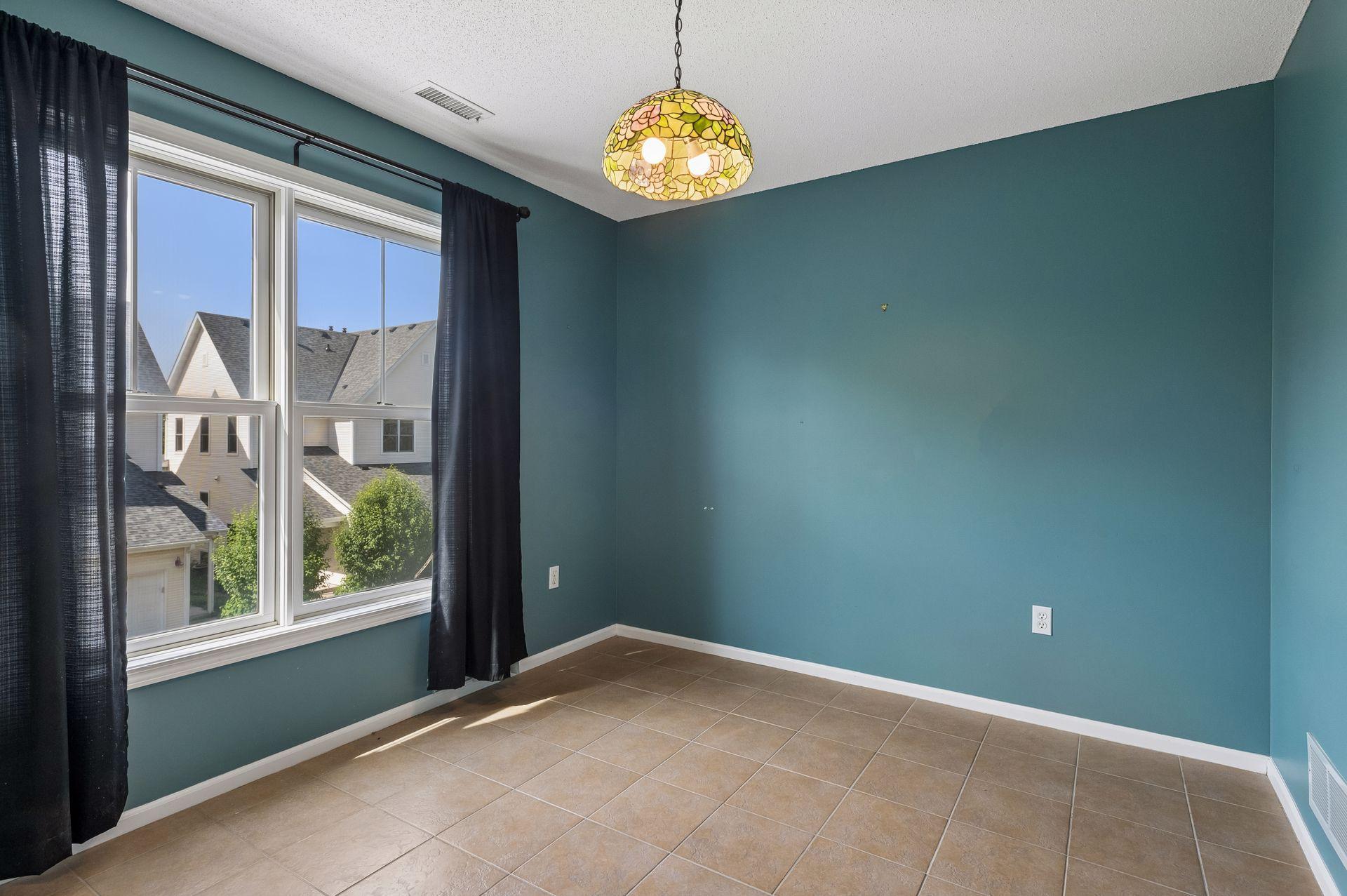 2433 Columbus Court