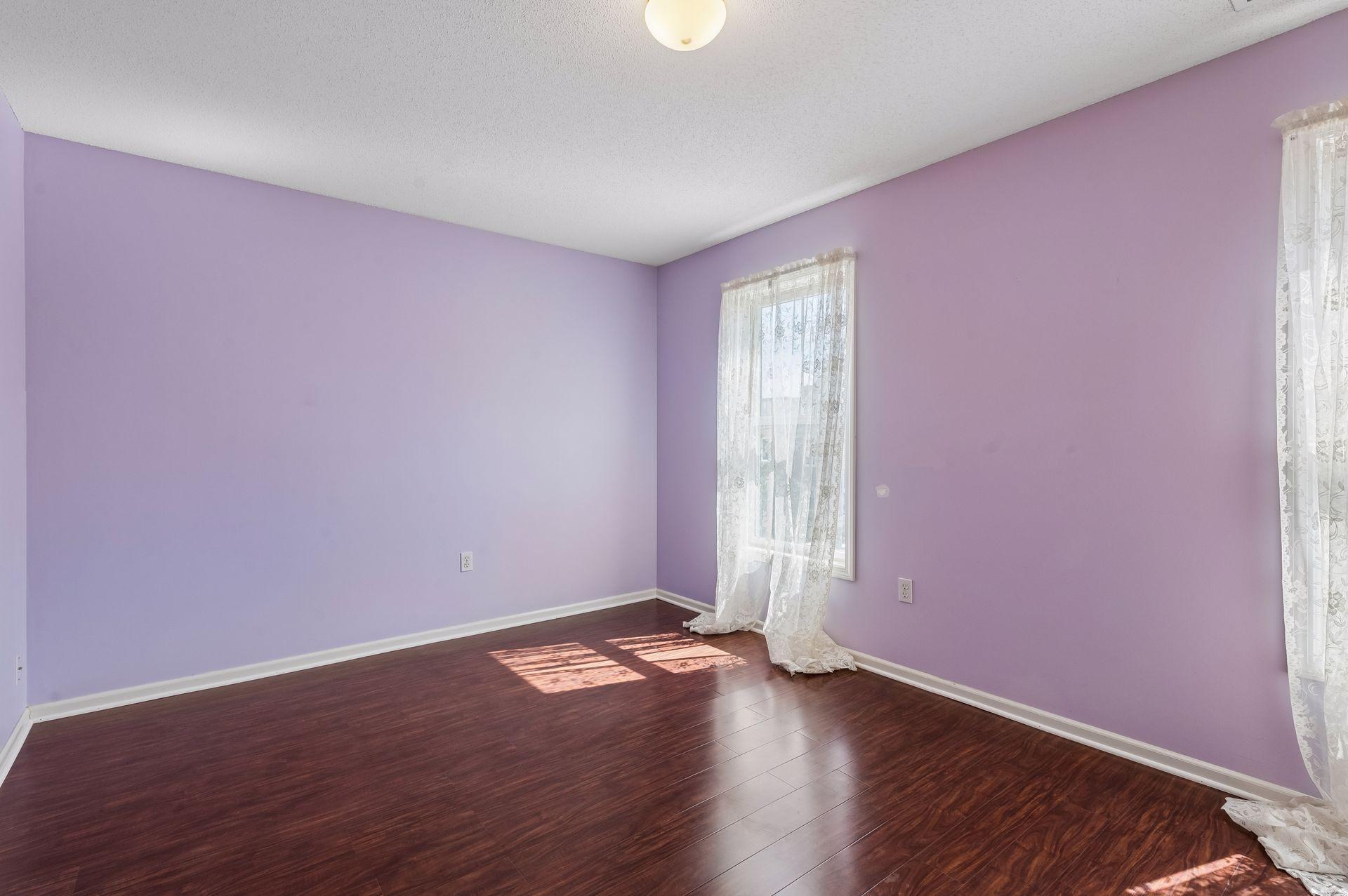 2433 Columbus Court