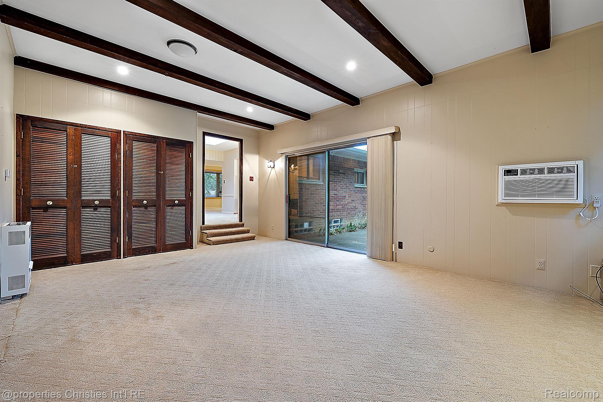 3627 MIDDLEBURY Lane
