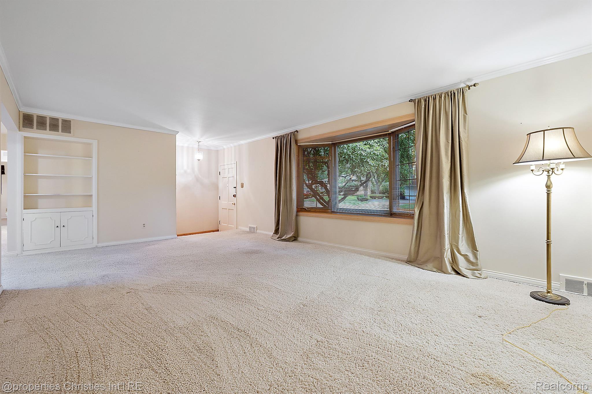 3627 MIDDLEBURY Lane