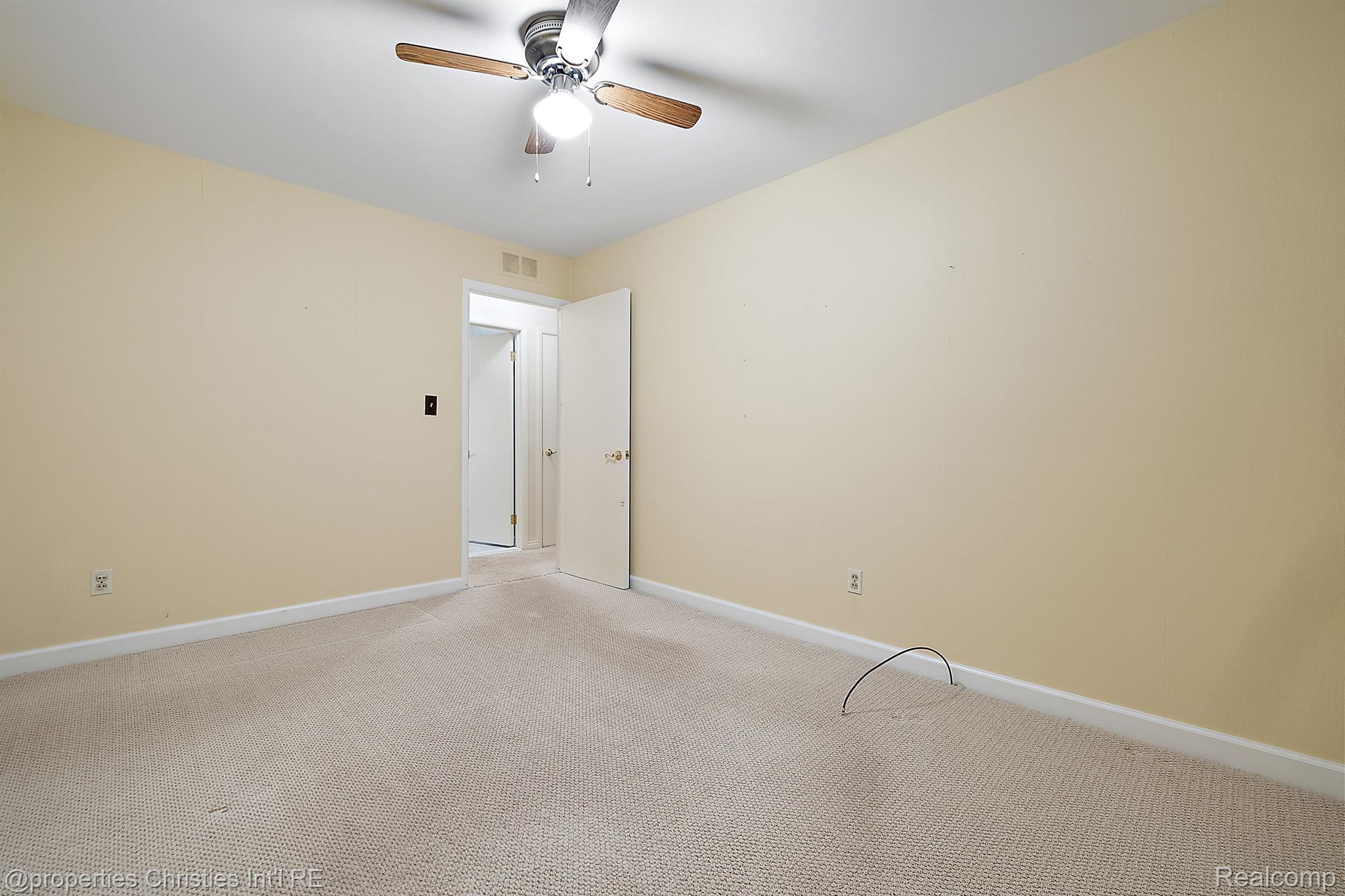 3627 MIDDLEBURY Lane