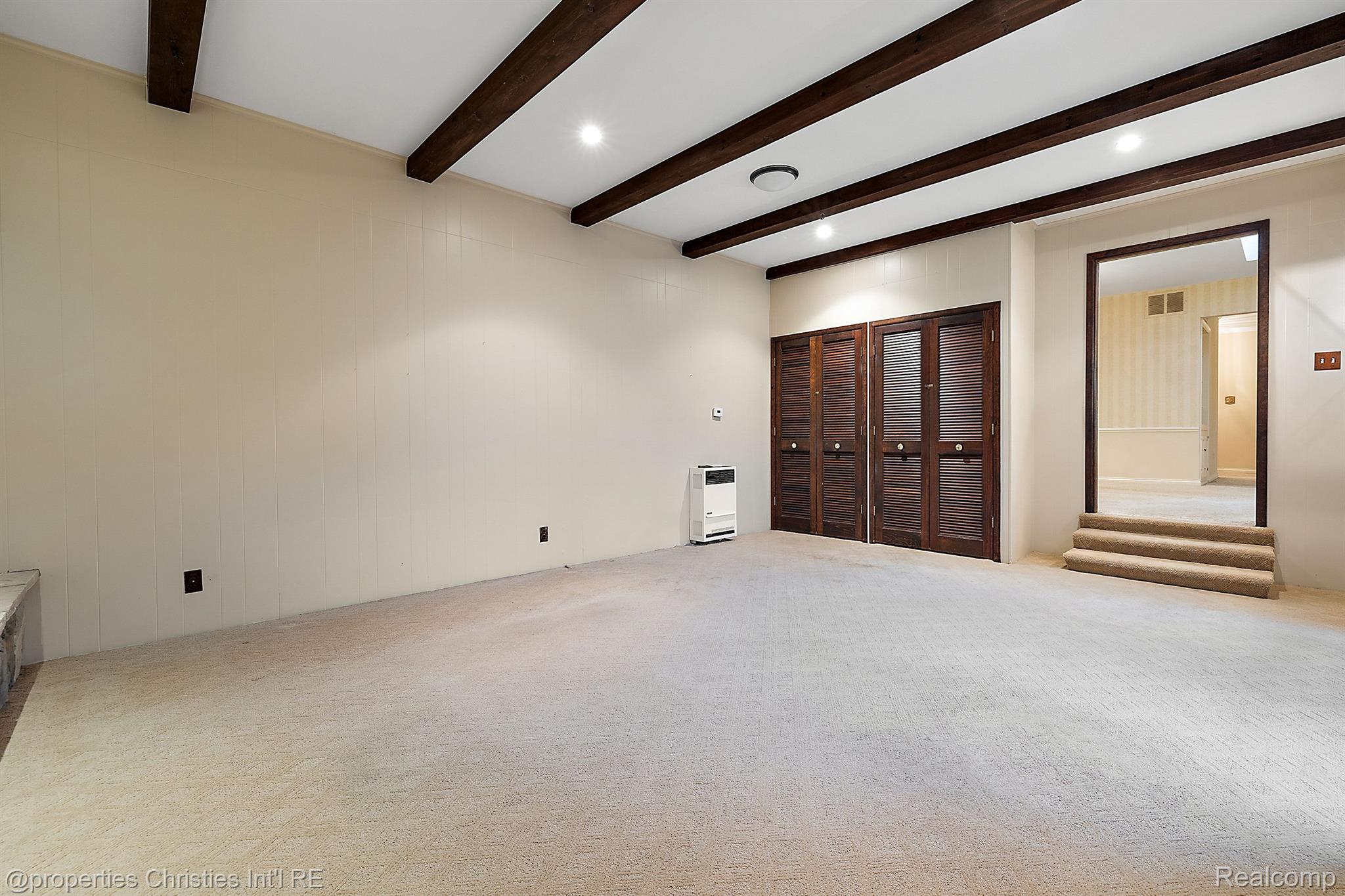 3627 MIDDLEBURY Lane