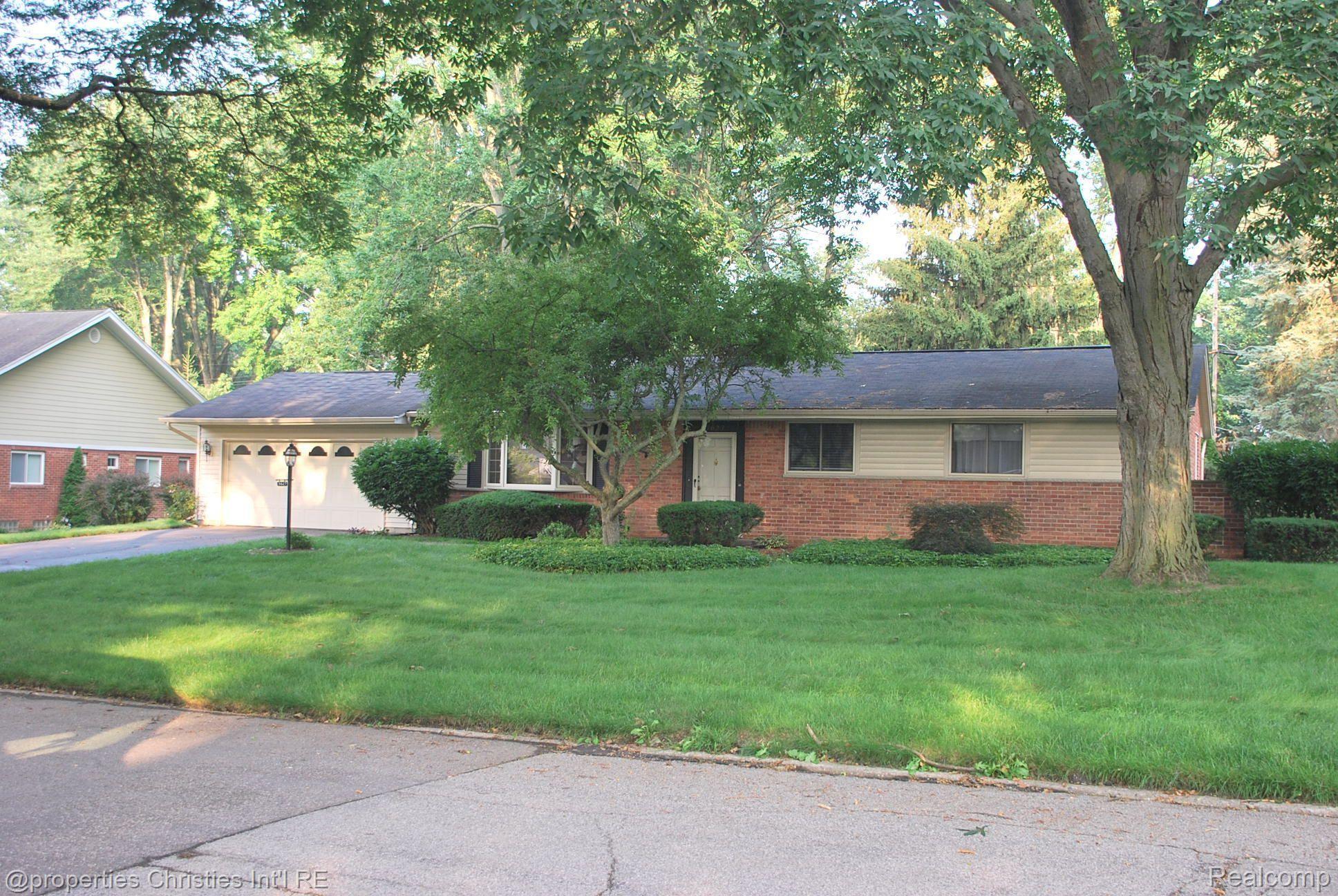 3627 MIDDLEBURY Lane