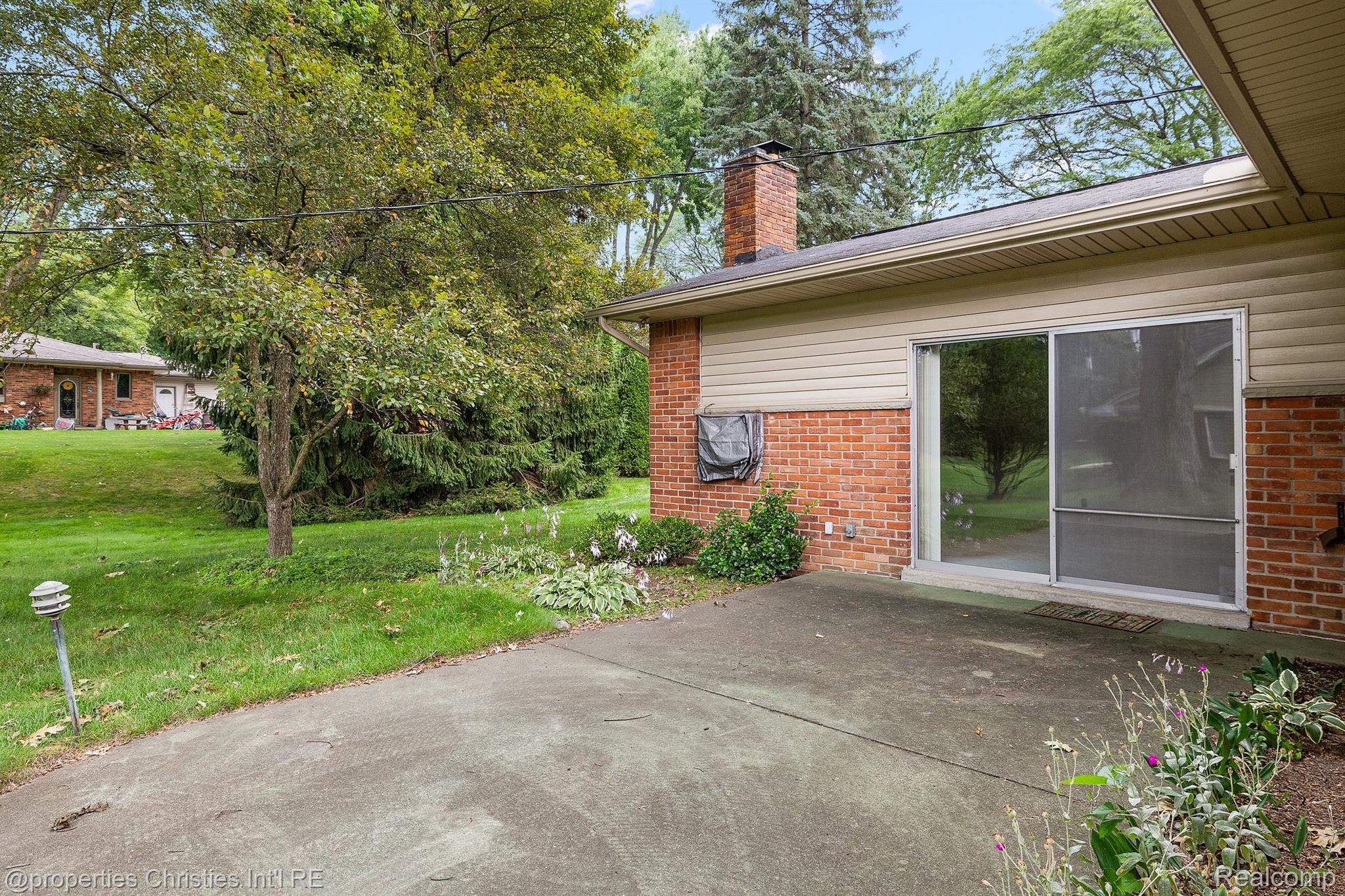 3627 MIDDLEBURY Lane