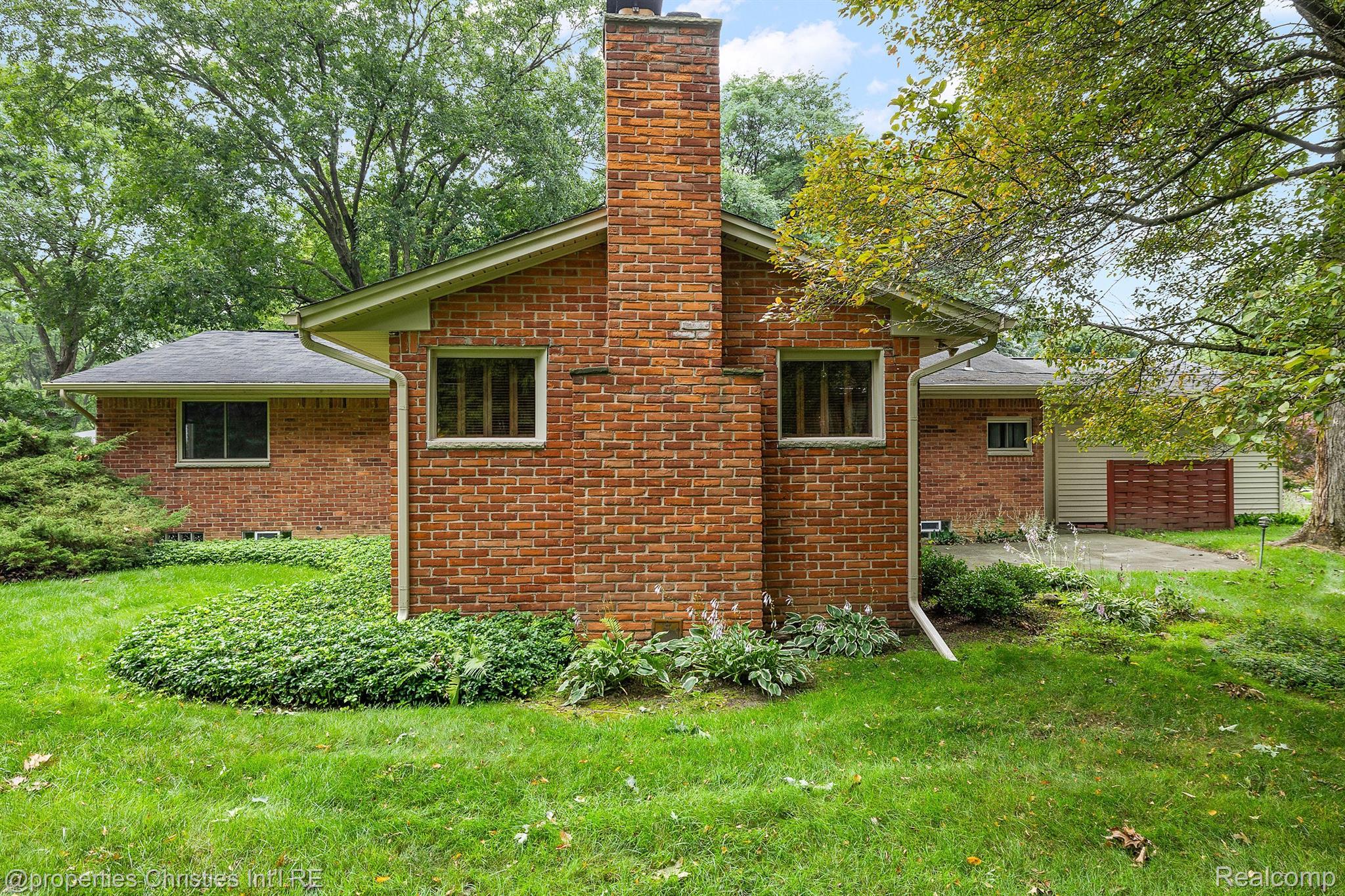 3627 MIDDLEBURY Lane
