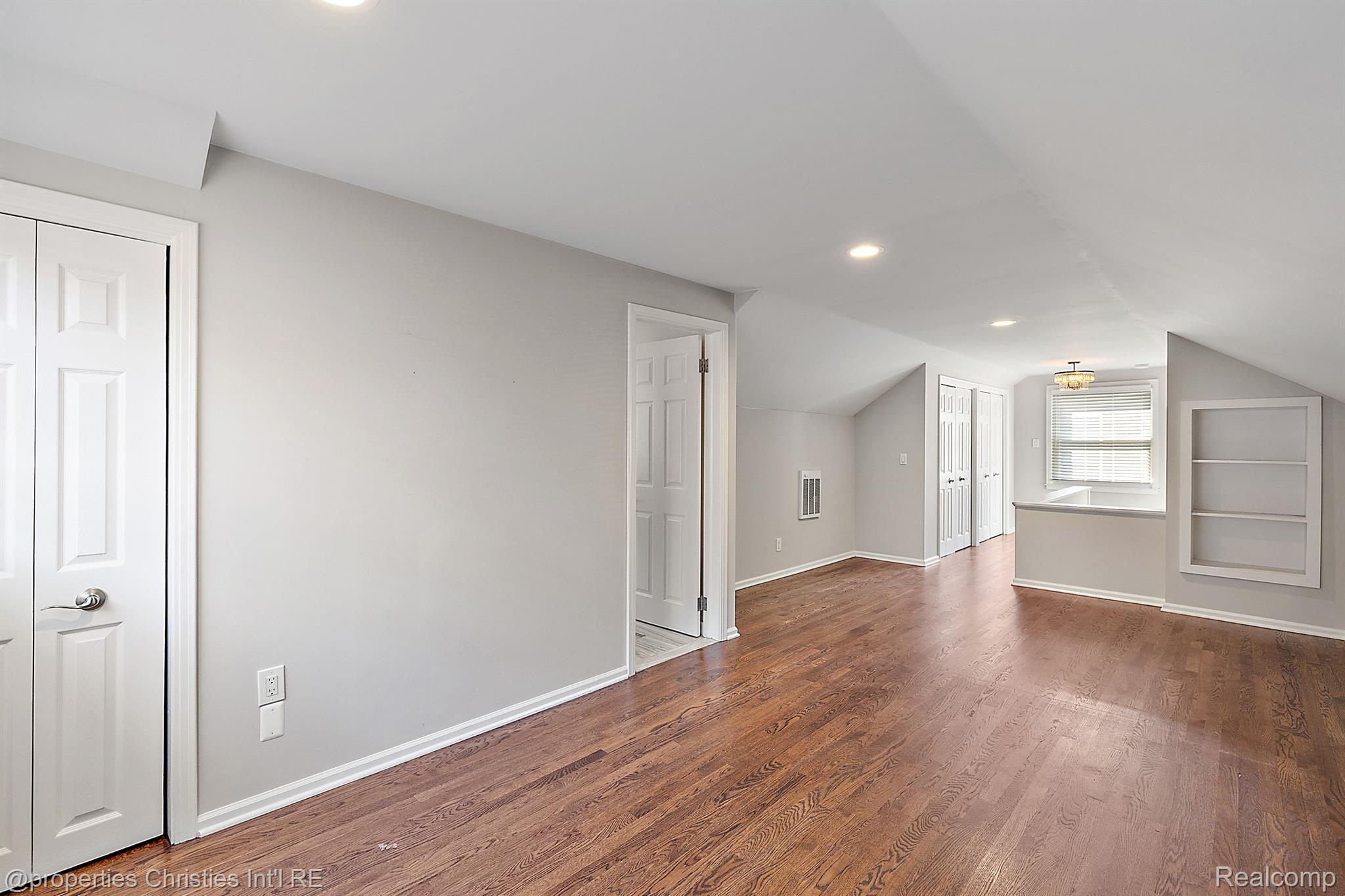 1973 MARYLAND Boulevard