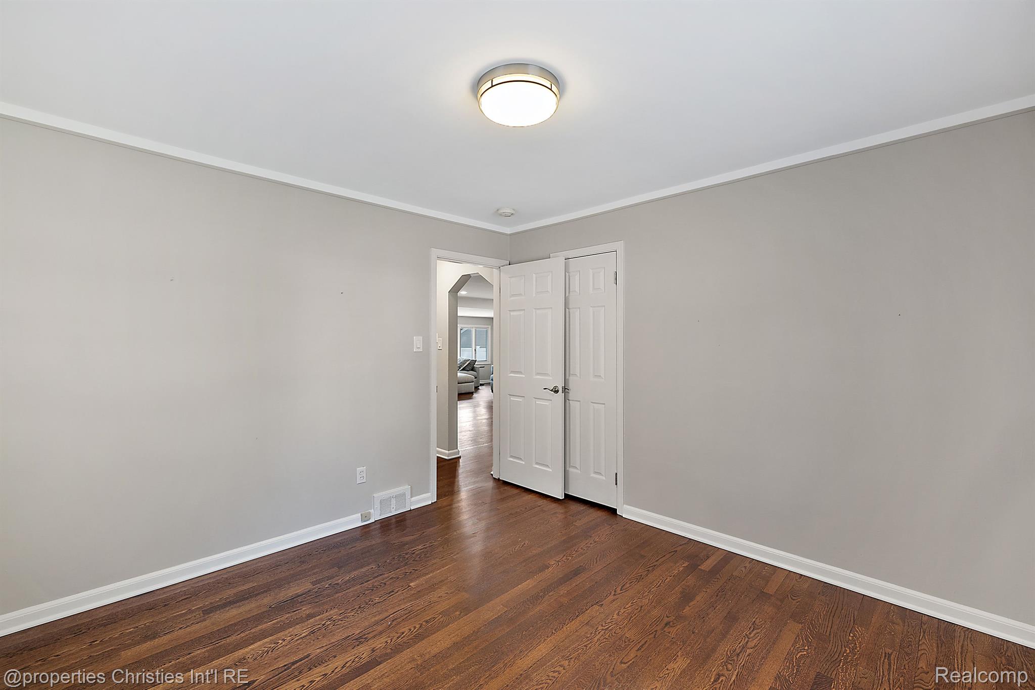 1973 MARYLAND Boulevard