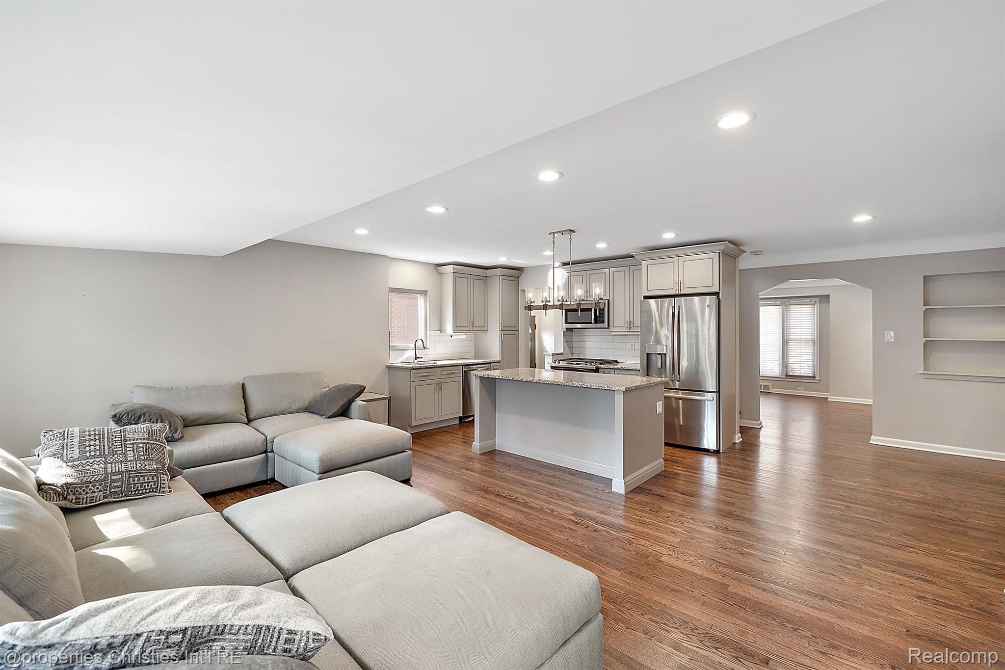 1973 MARYLAND Boulevard