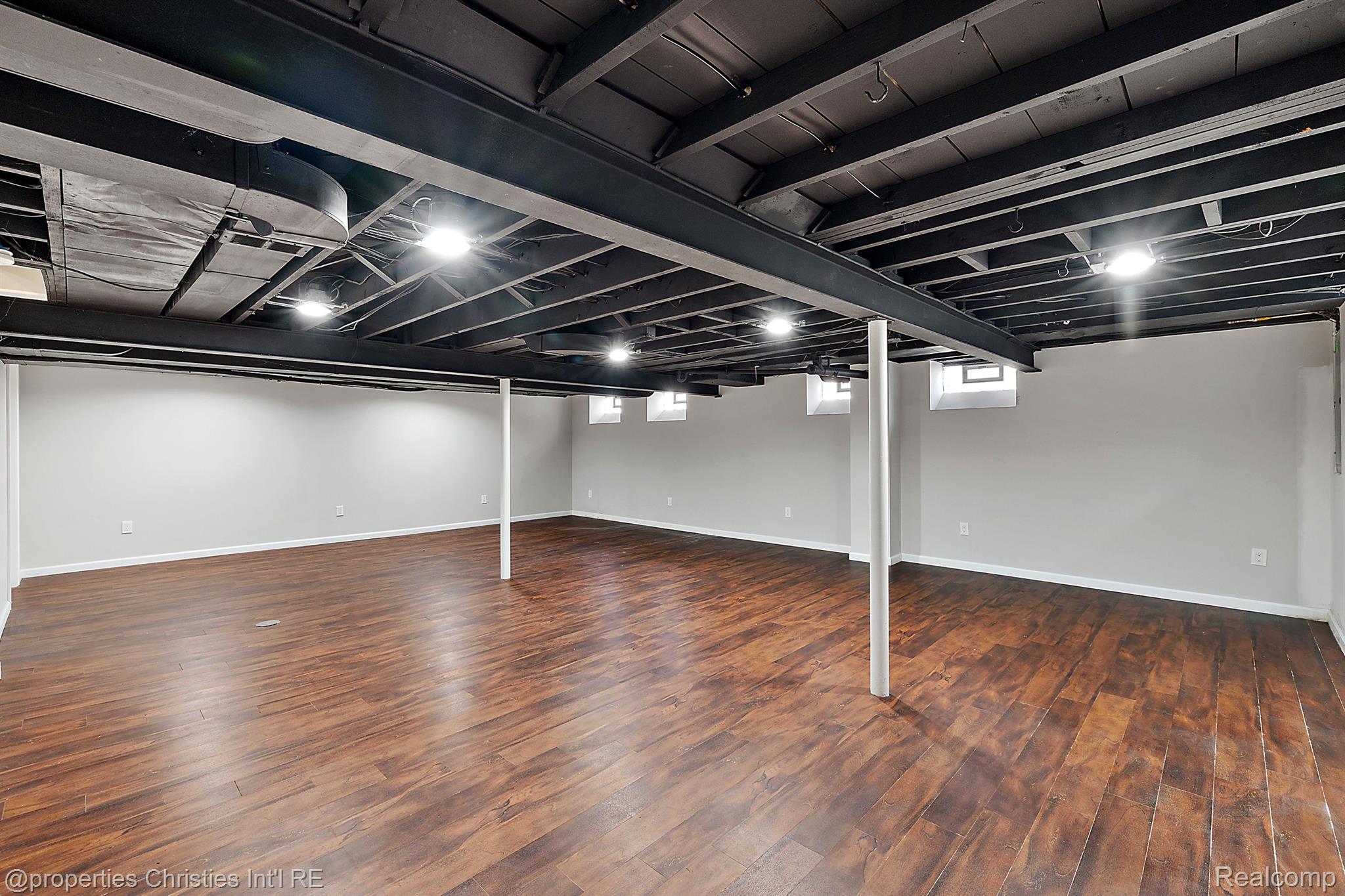 1973 MARYLAND Boulevard