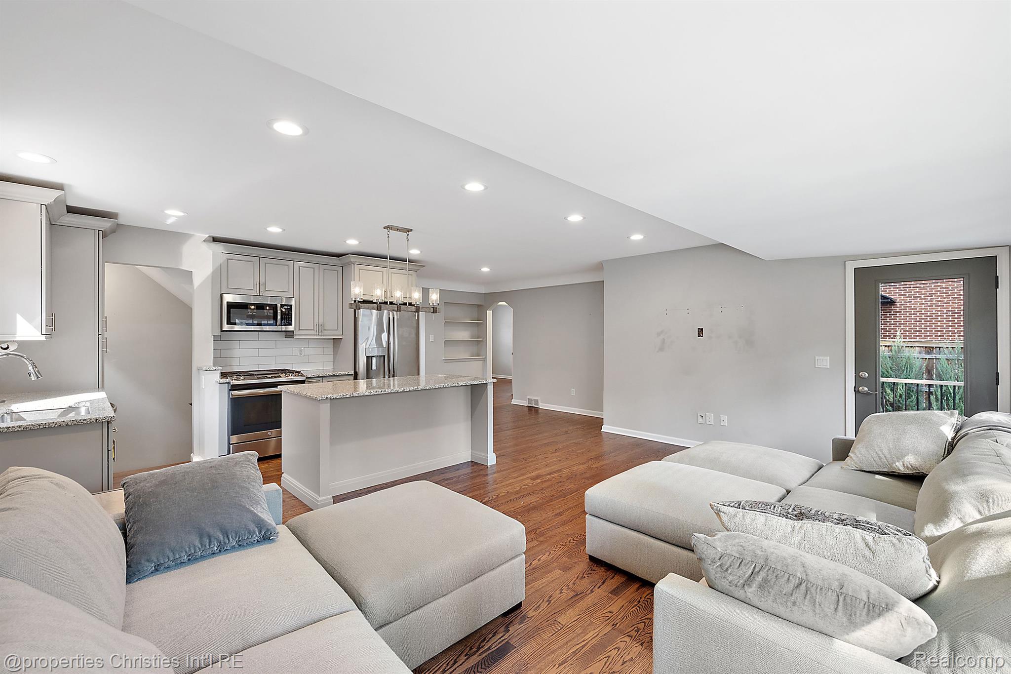 1973 MARYLAND Boulevard