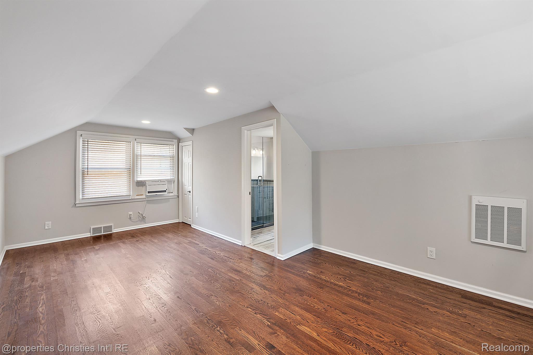 1973 MARYLAND Boulevard