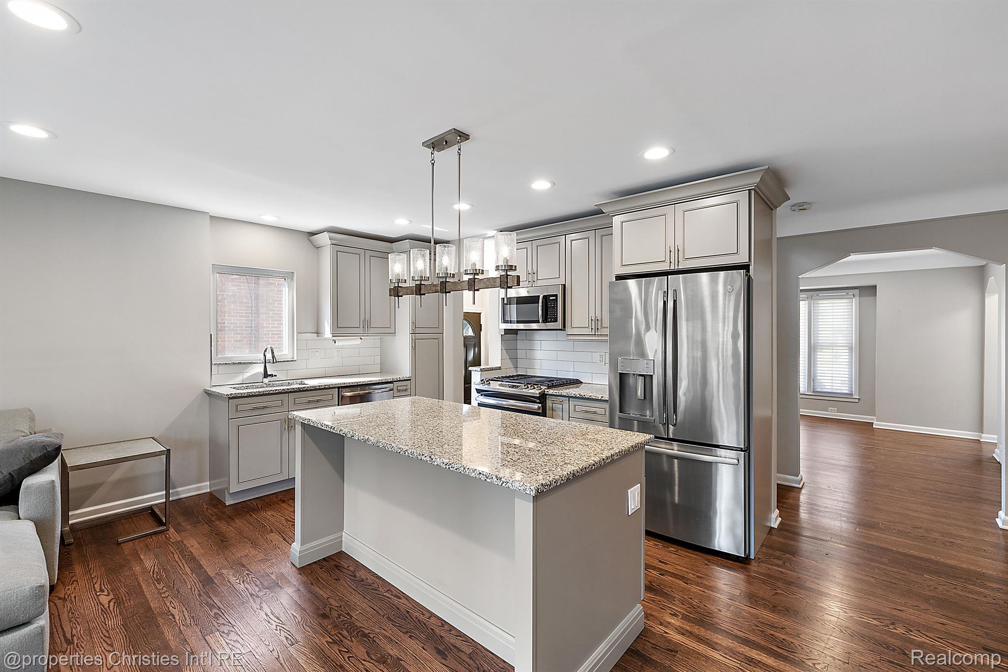 1973 MARYLAND Boulevard