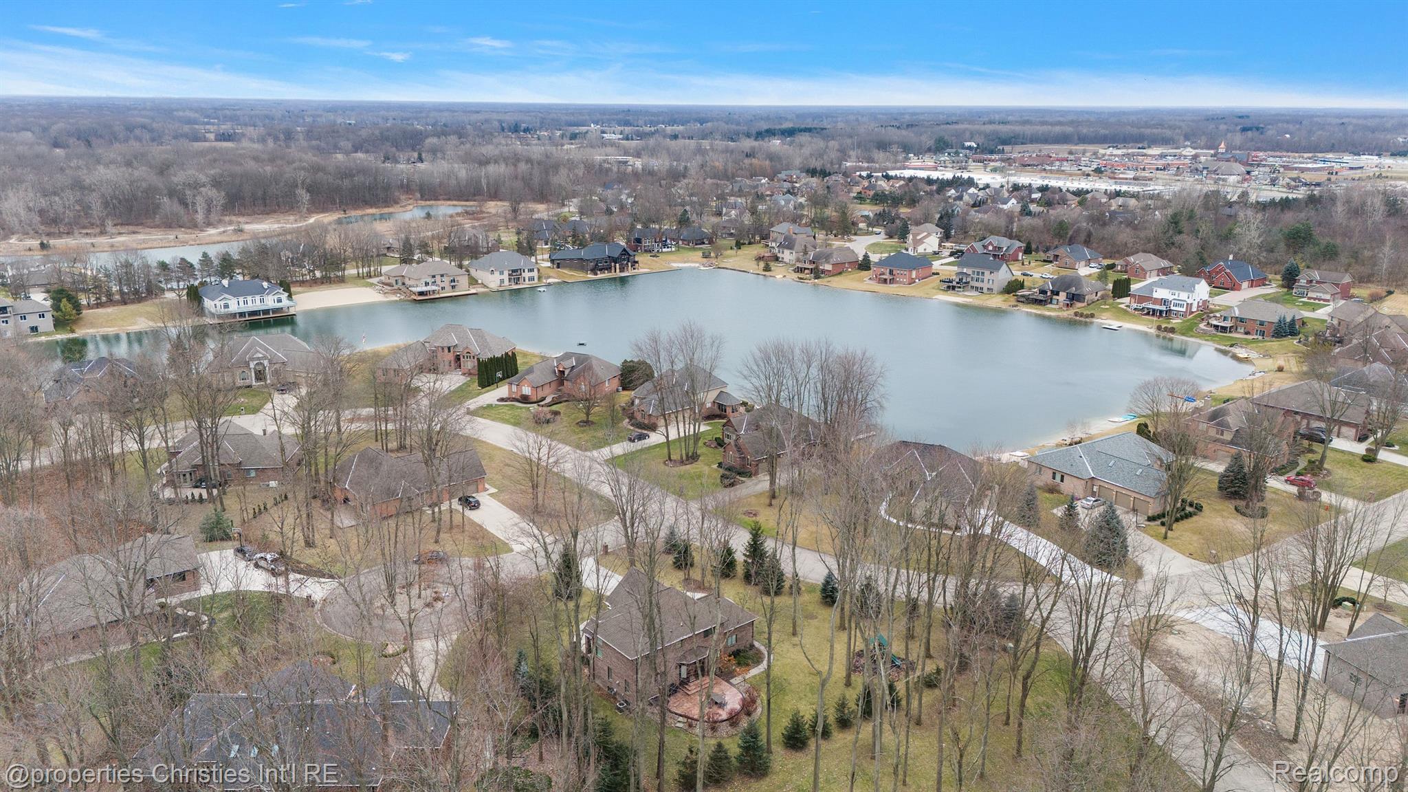 68347 OAK RIDGE Circle