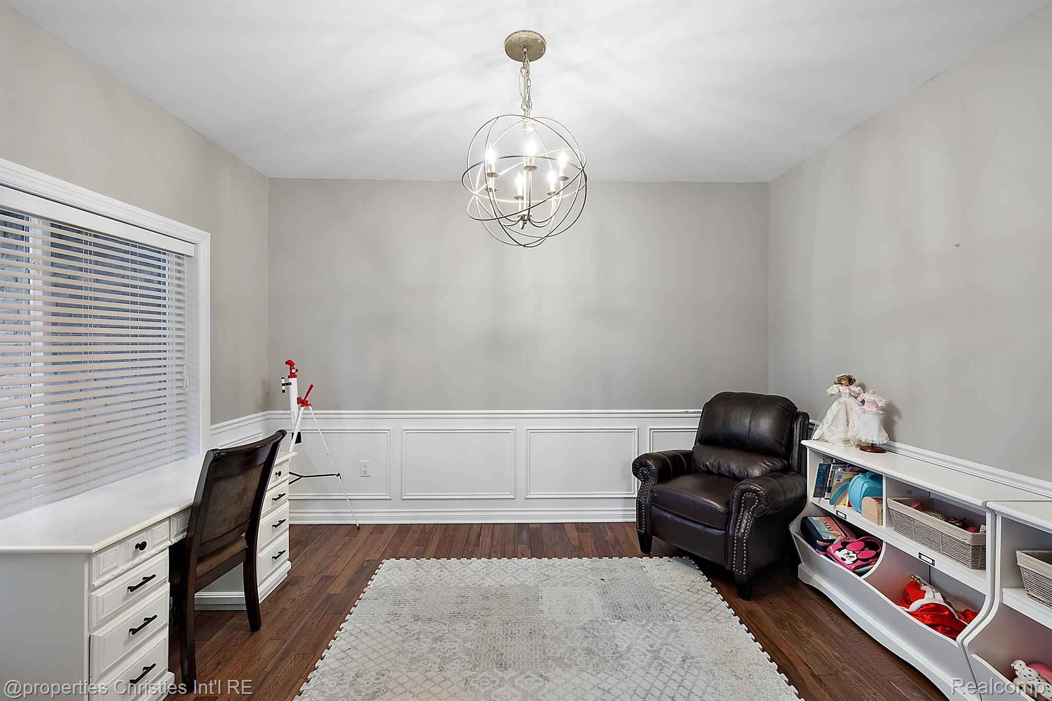 68347 OAK RIDGE Circle