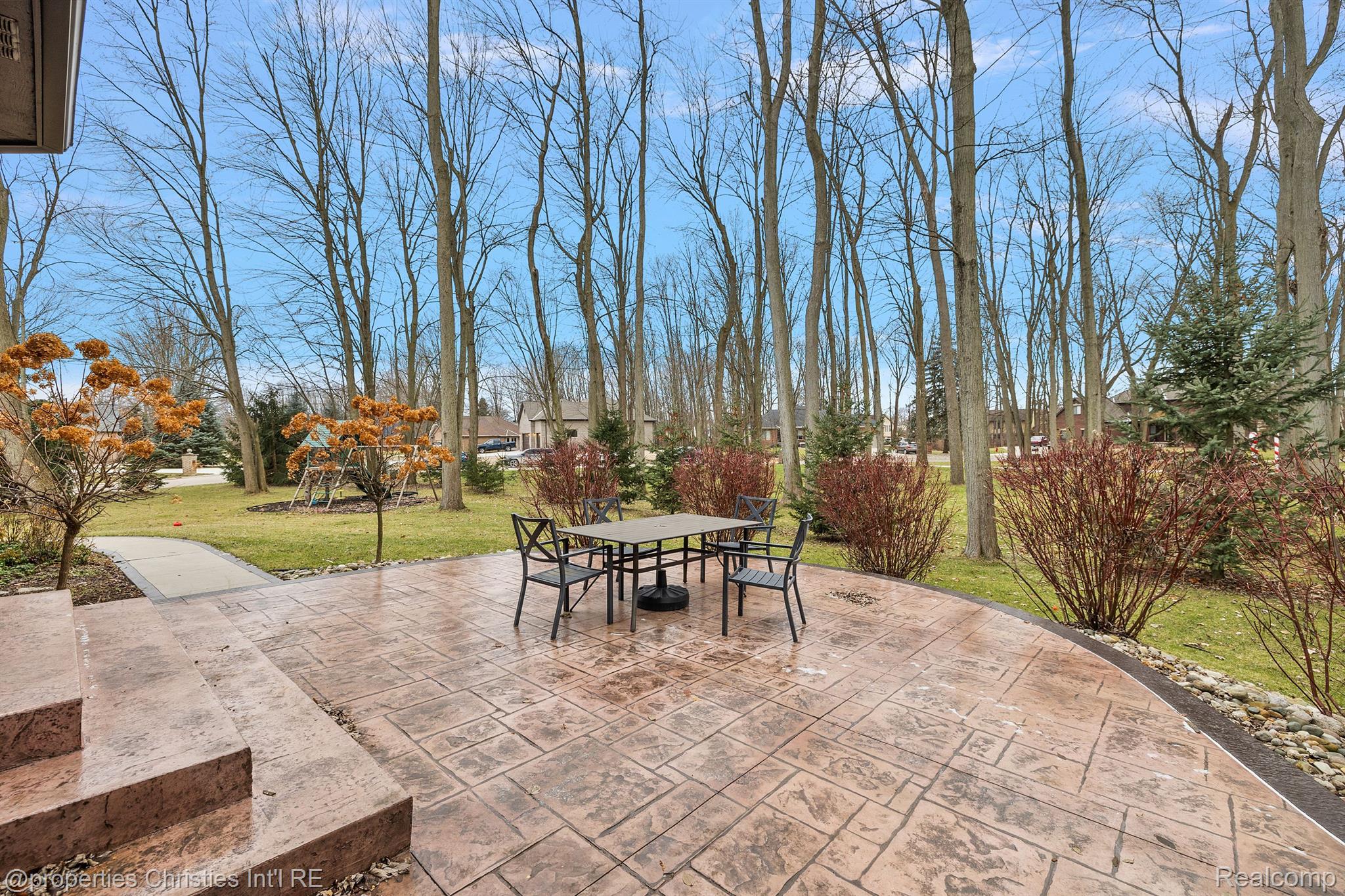 68347 OAK RIDGE Circle