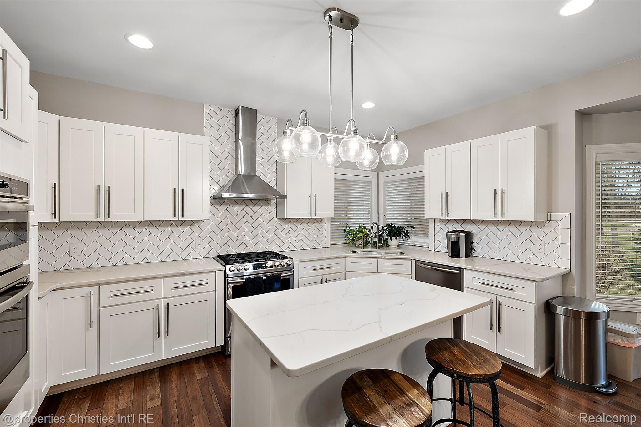 68347 OAK RIDGE Circle
