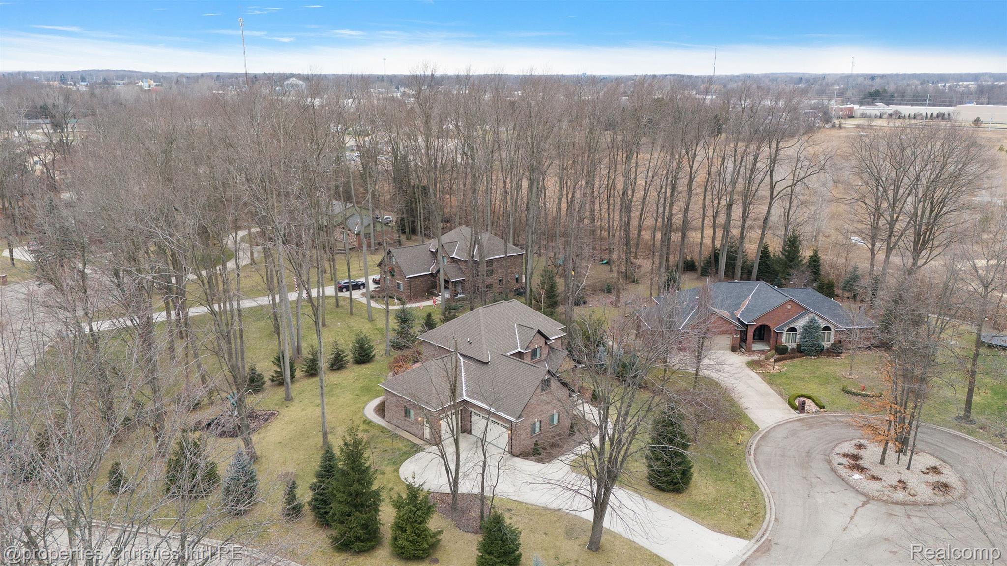 68347 OAK RIDGE Circle