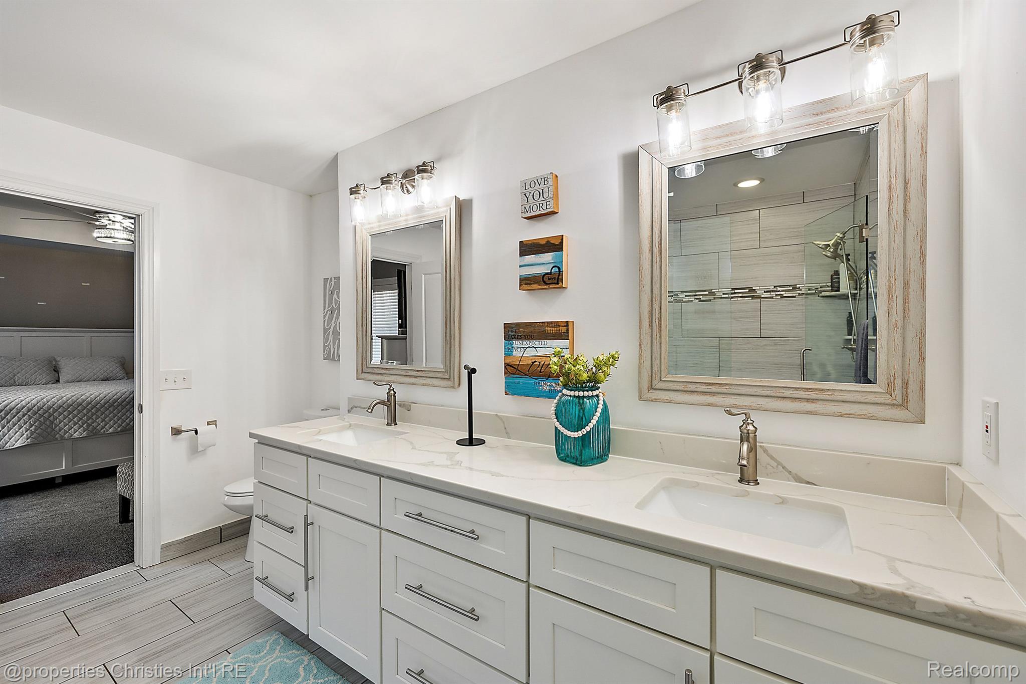 68347 OAK RIDGE Circle