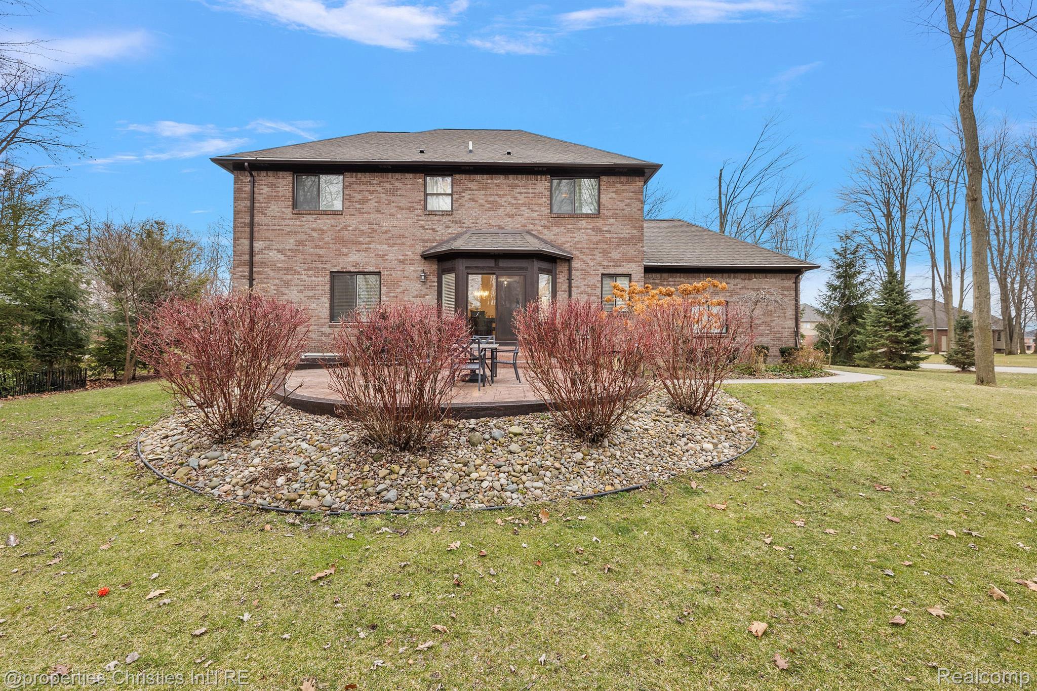 68347 OAK RIDGE Circle