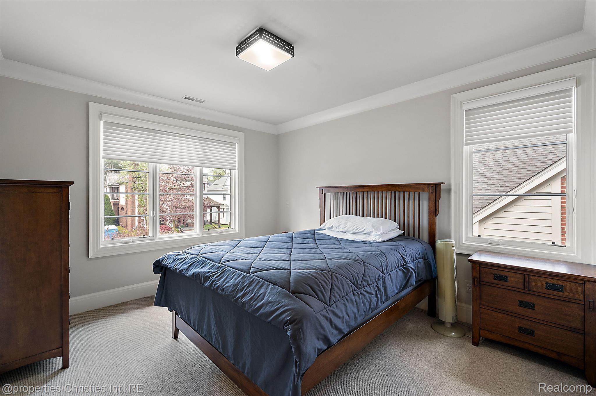 1011 PIERCE Street