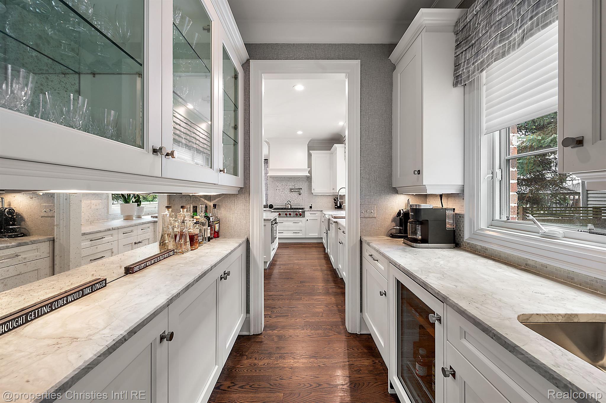 1011 PIERCE Street