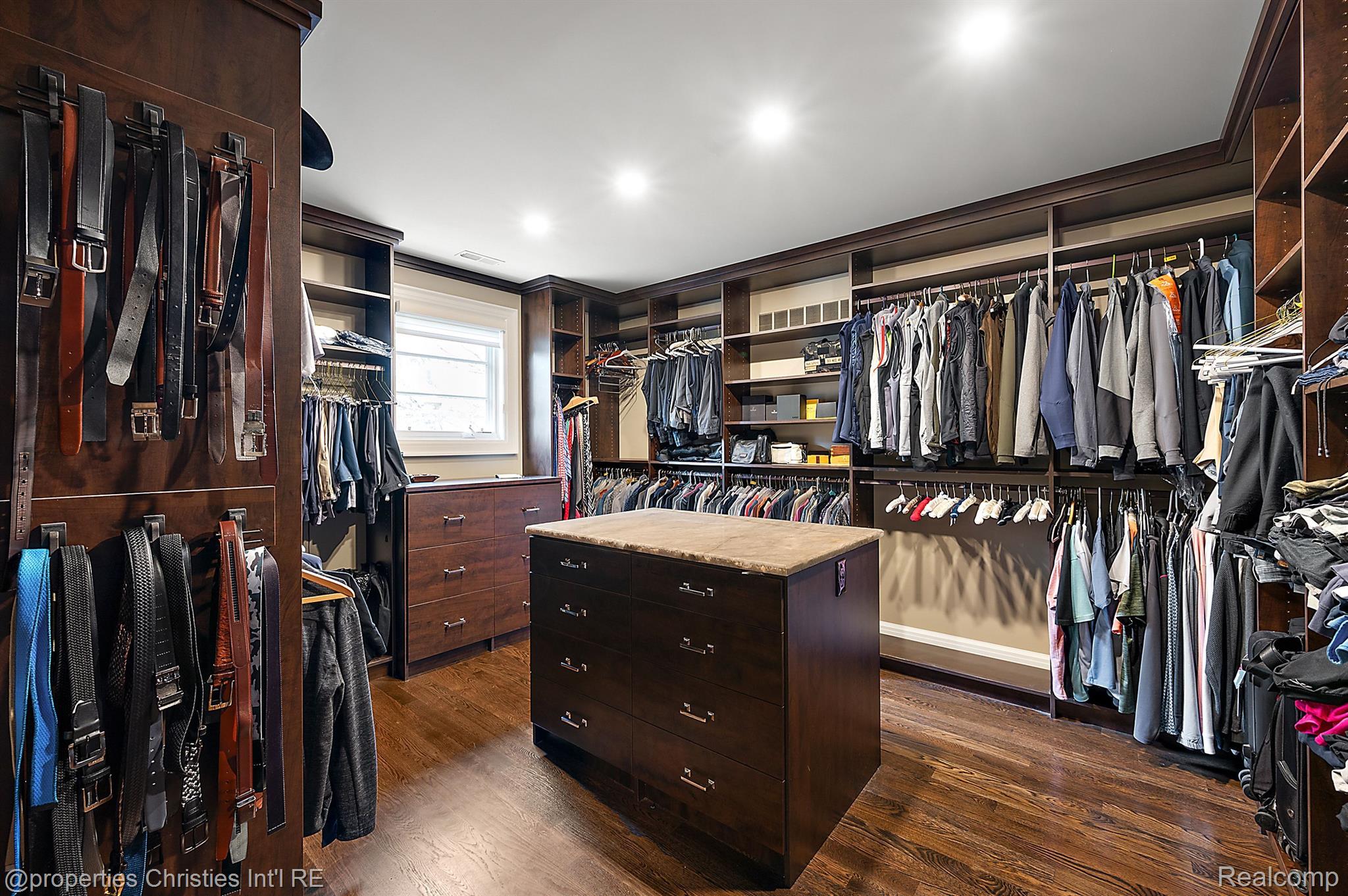 1011 PIERCE Street