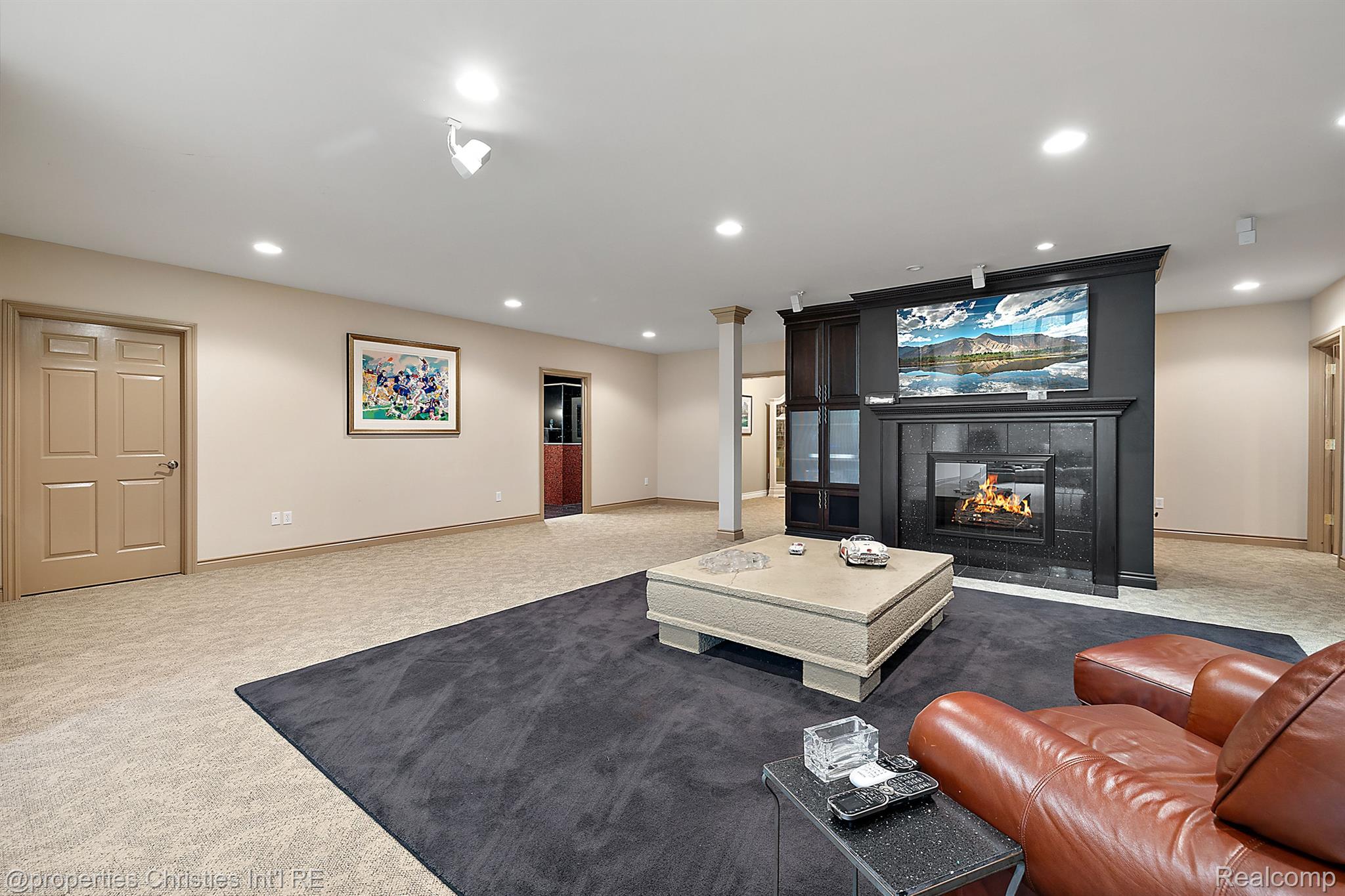 47690 FLORENCE Drive