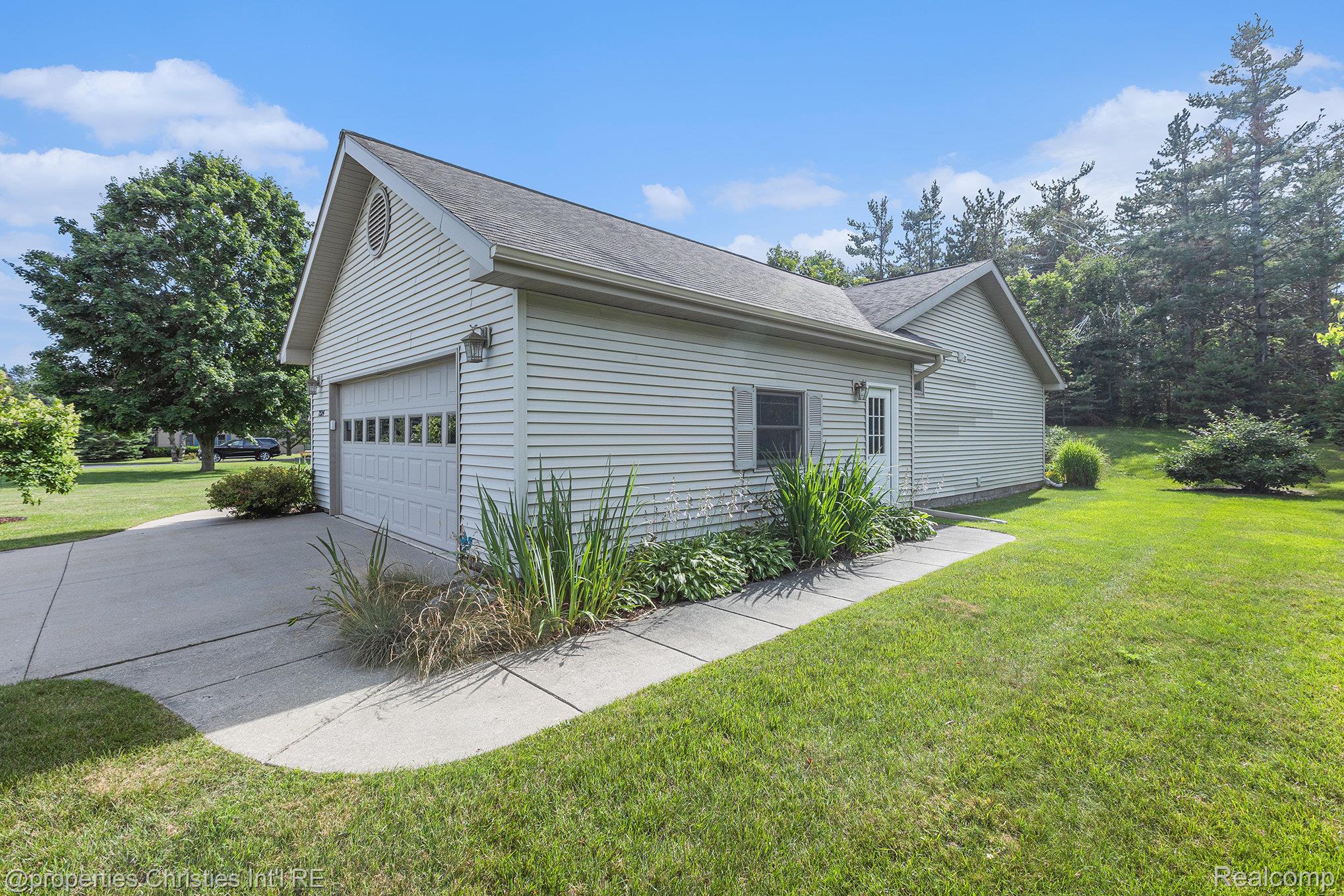 7524 Evergreen Ridge Drive