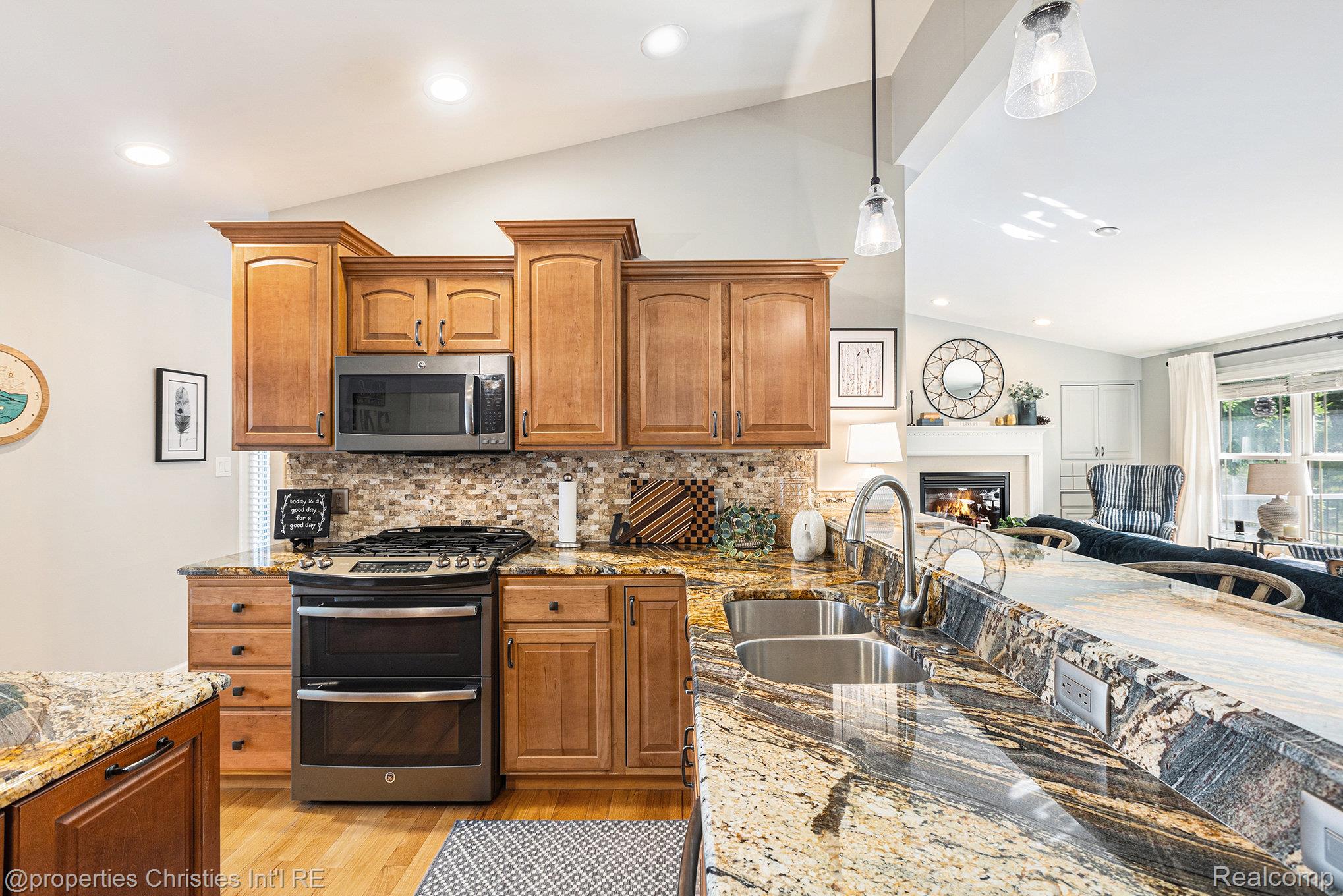 7524 Evergreen Ridge Drive