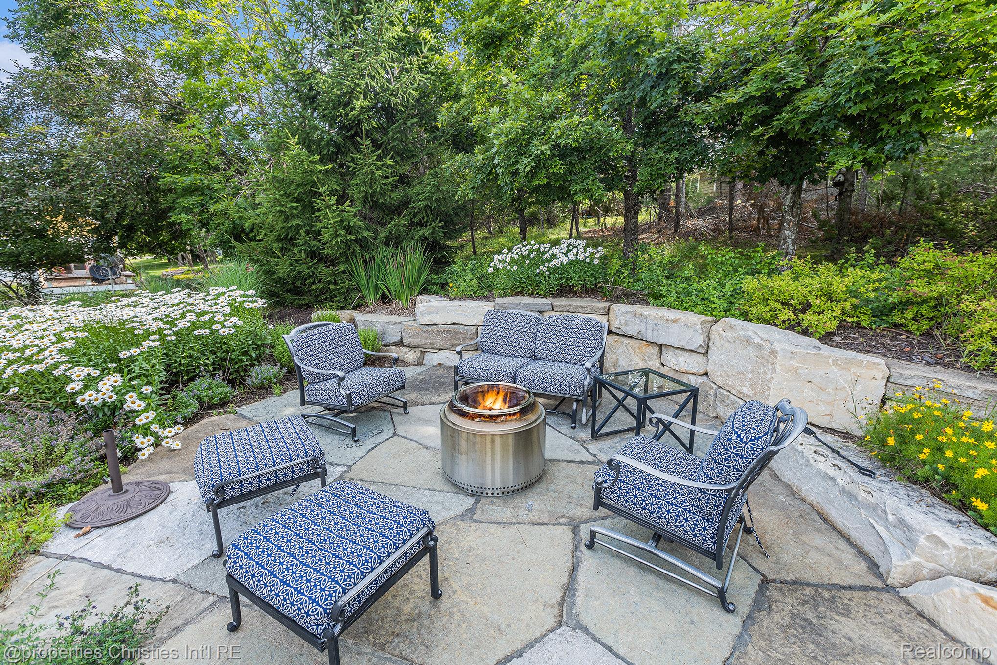 7524 Evergreen Ridge Drive