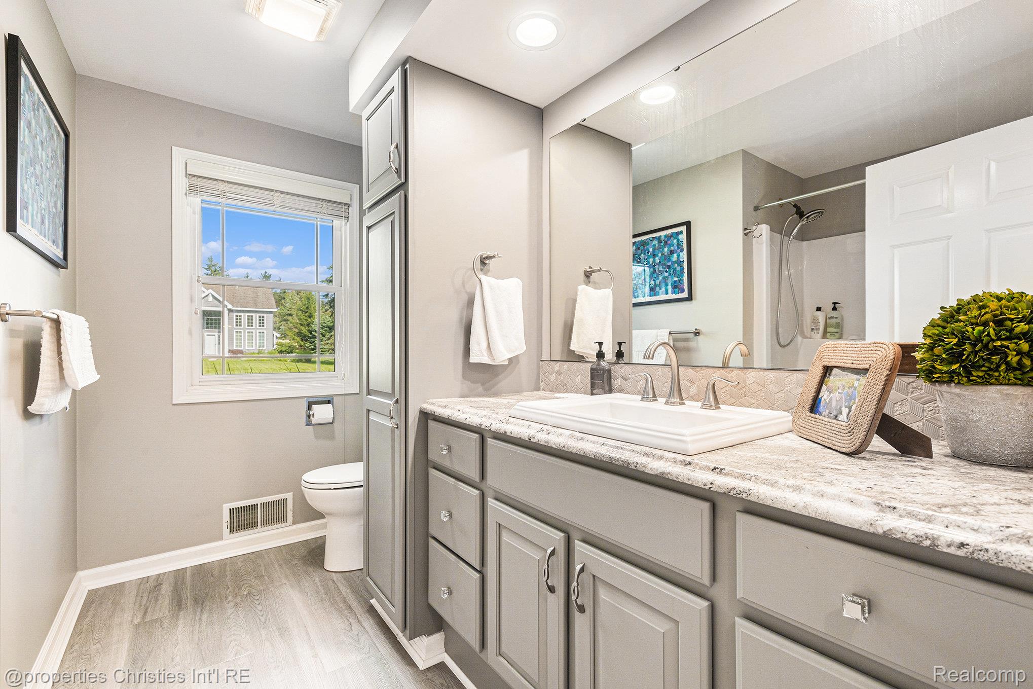 7524 Evergreen Ridge Drive