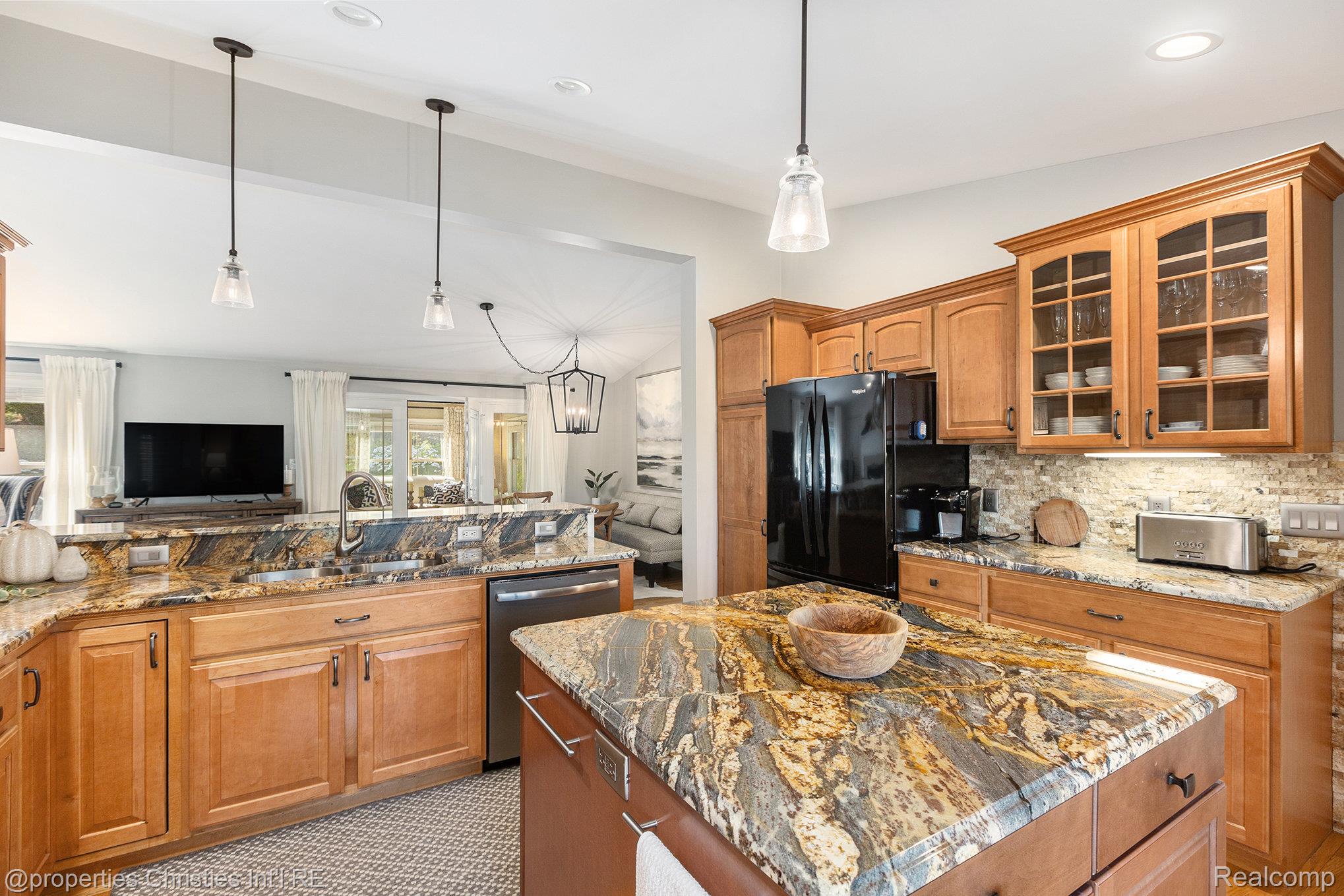 7524 Evergreen Ridge Drive
