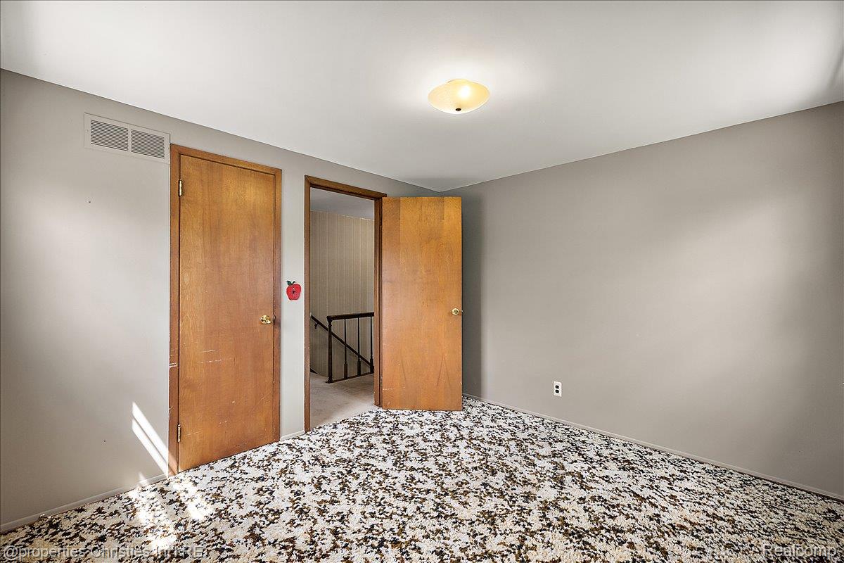 41501 Ladywood Court