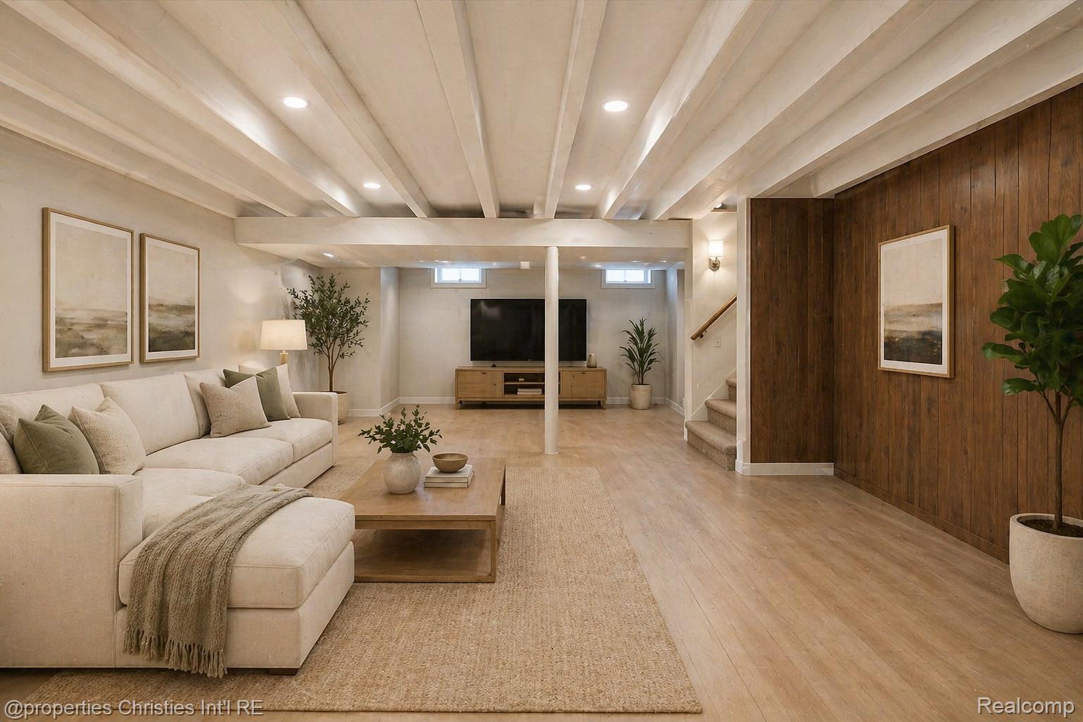 41501 Ladywood Court