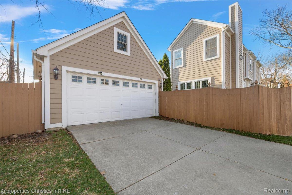 1996 Haynes Street