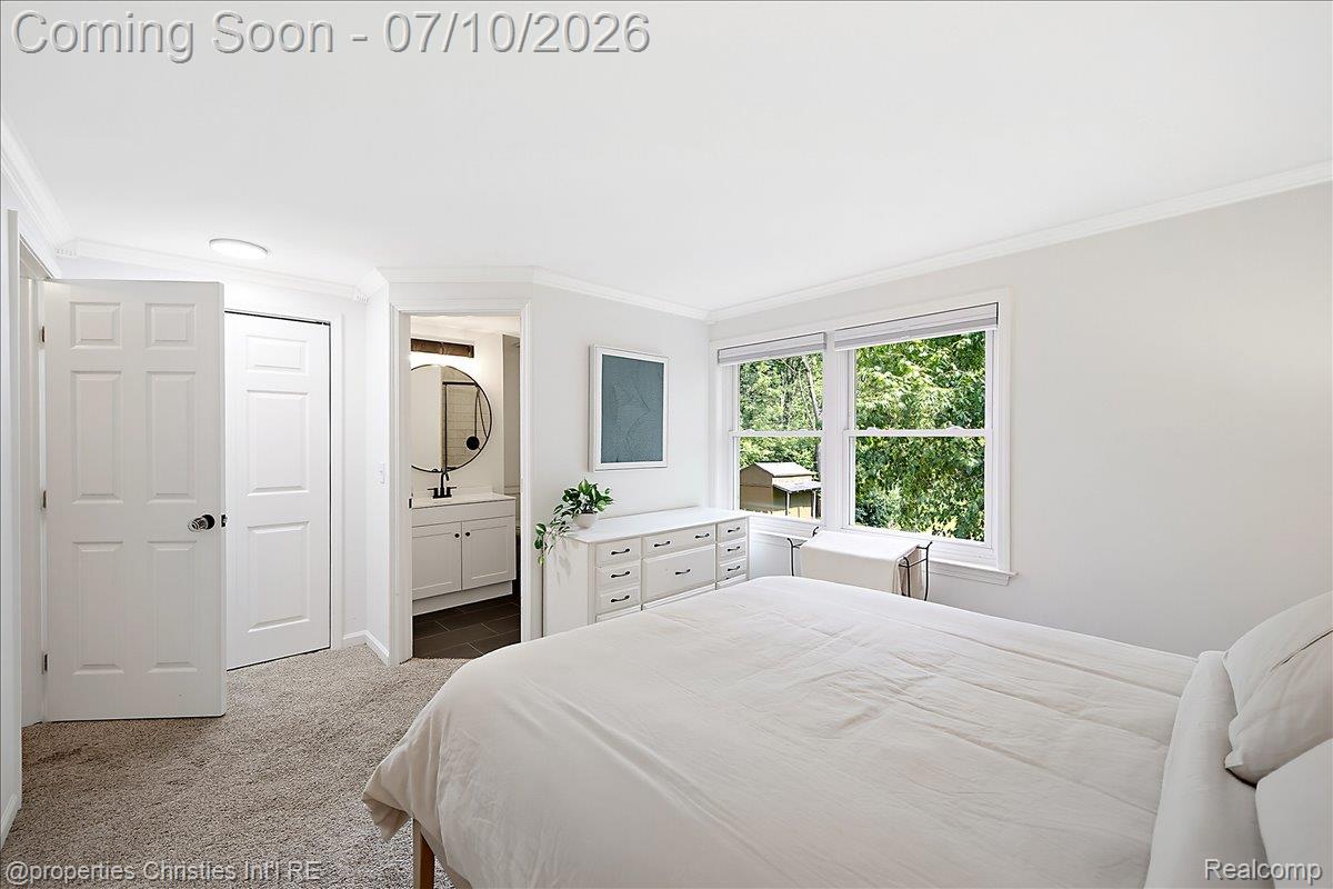60629 Town Square Street