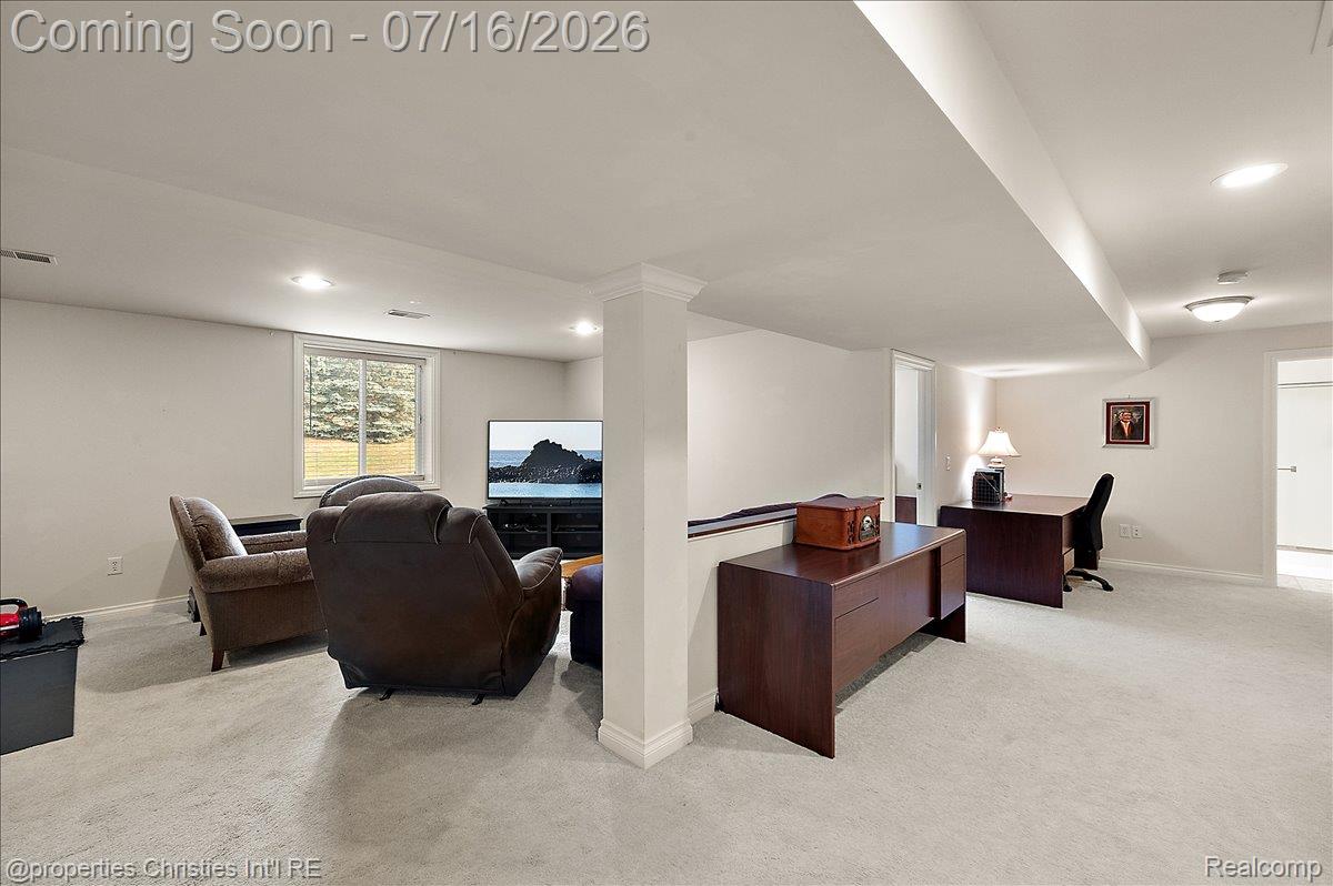3181 Ivy Lane