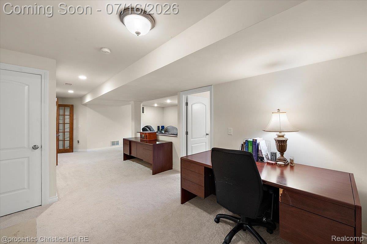 3181 Ivy Lane