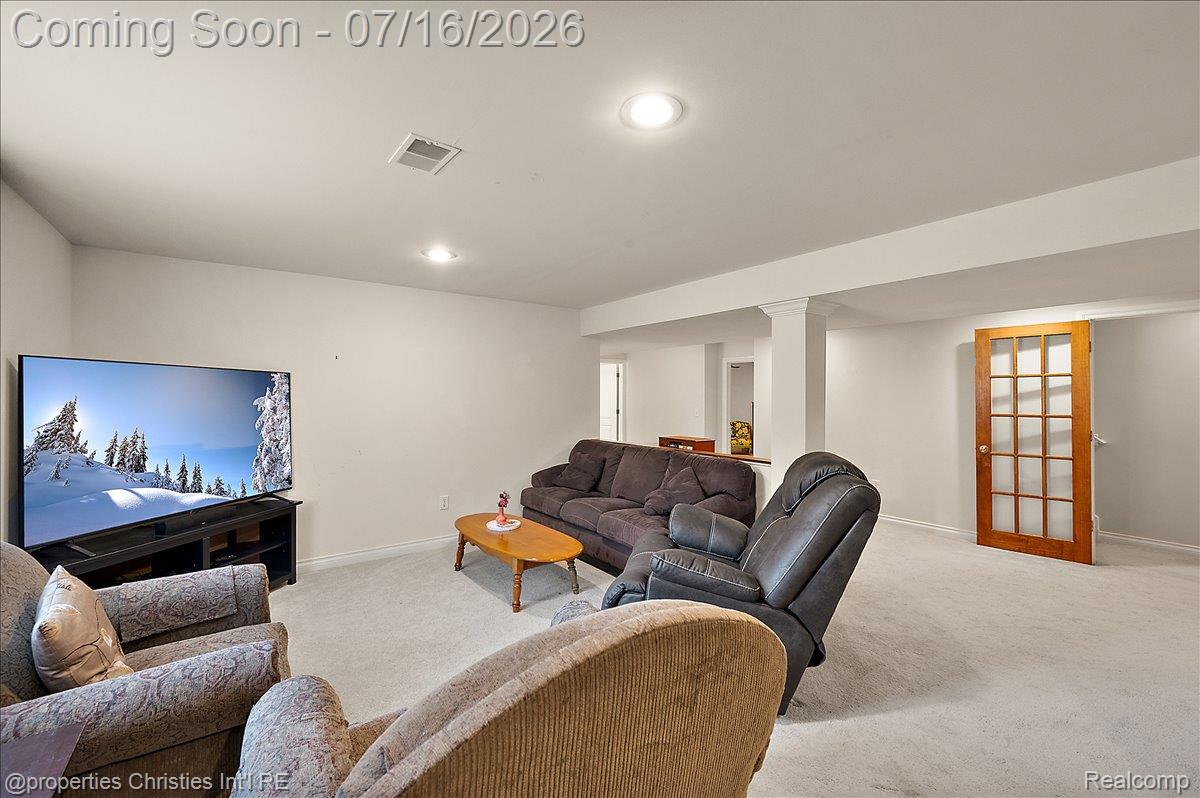 3181 Ivy Lane