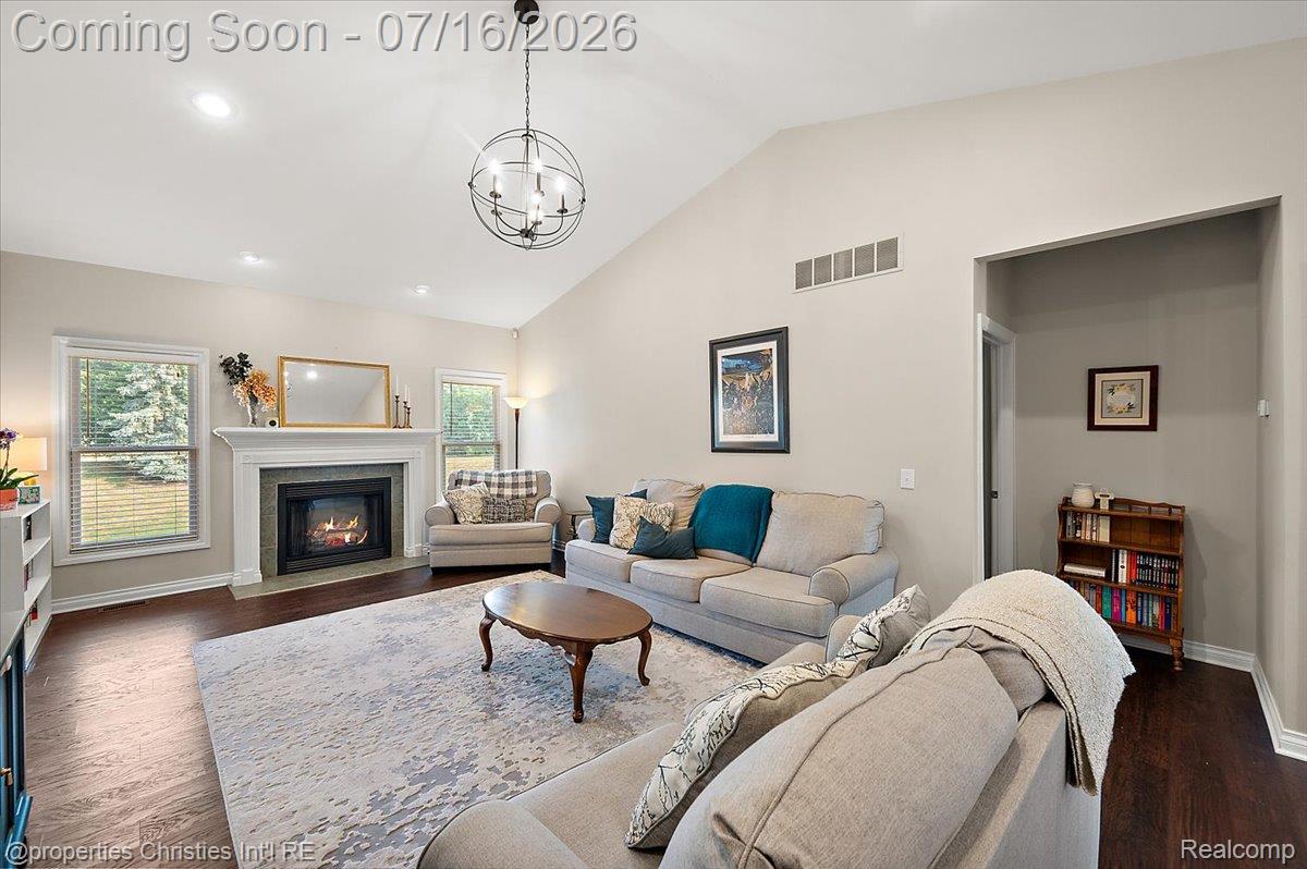 3181 Ivy Lane