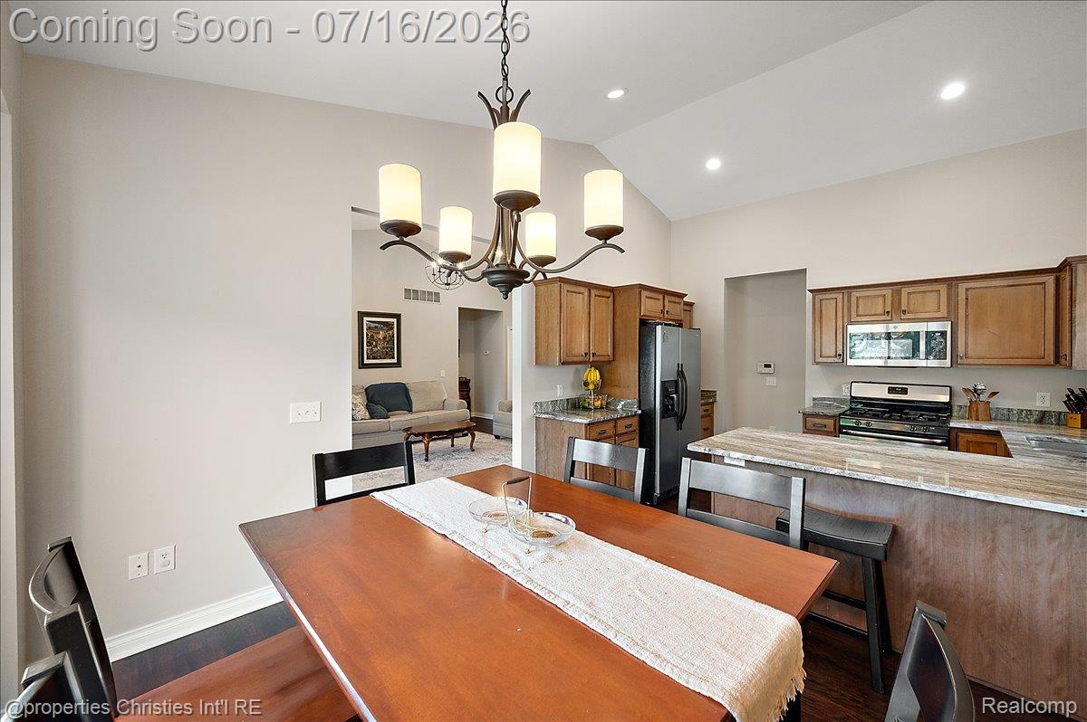 3181 Ivy Lane