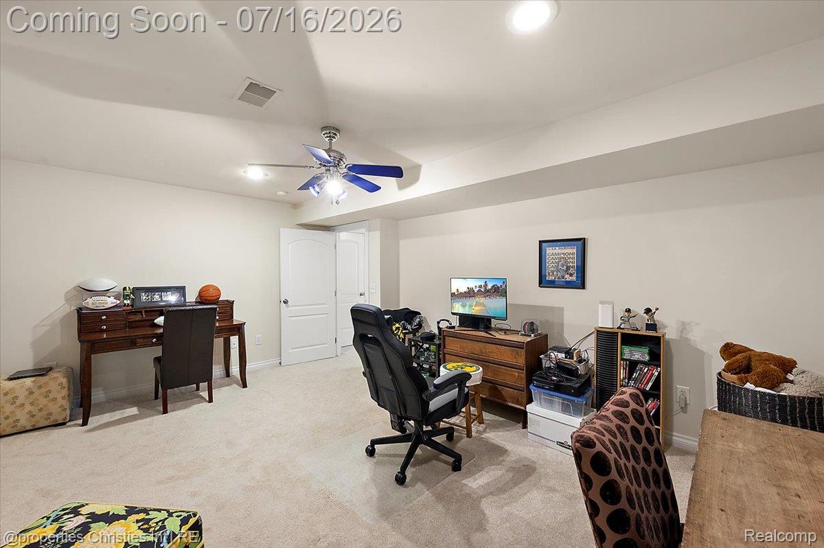 3181 Ivy Lane