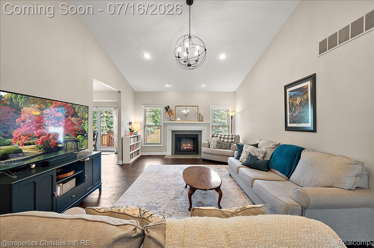 3181 Ivy Lane